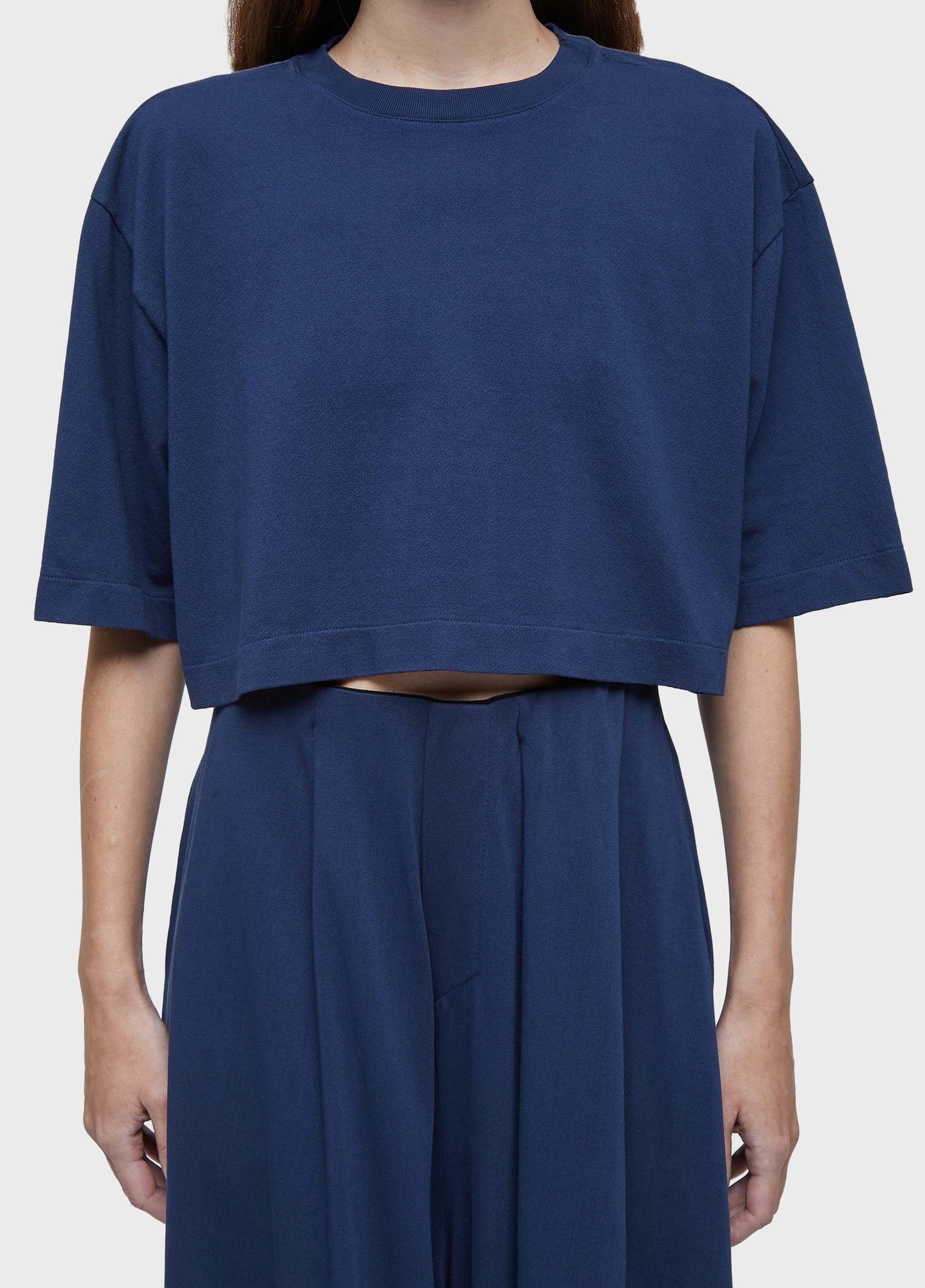 T-SHIRT OVER NAVY