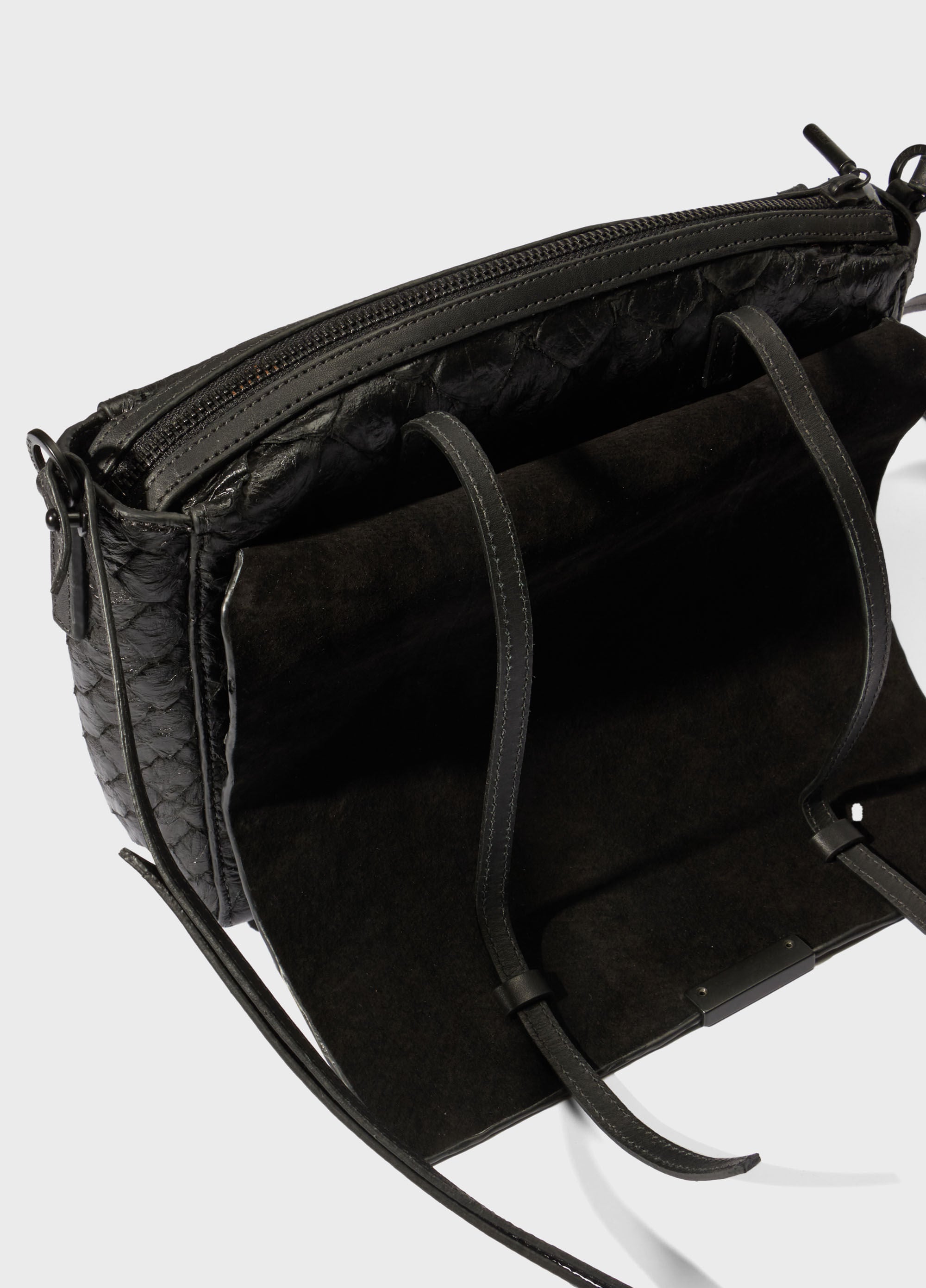 PIRARUCU FLAP SHOULDER BAG PRETO/PRETO