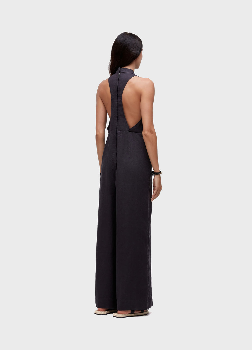 MACACÃO SLEEVELESS SMOKING VIÉS