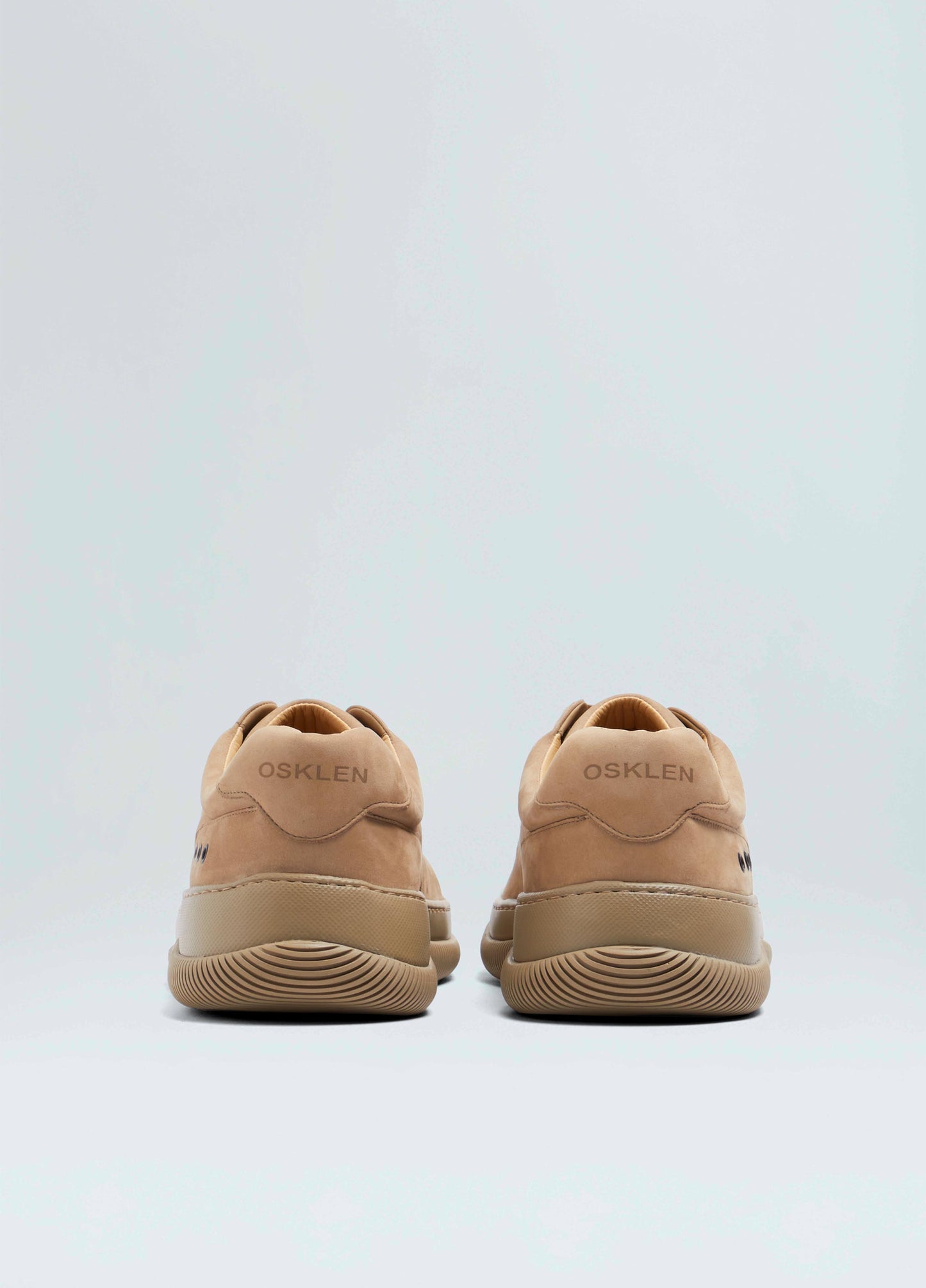 TÊNIS HYBRID LACES NOBUCK MONOCHROMATIC M