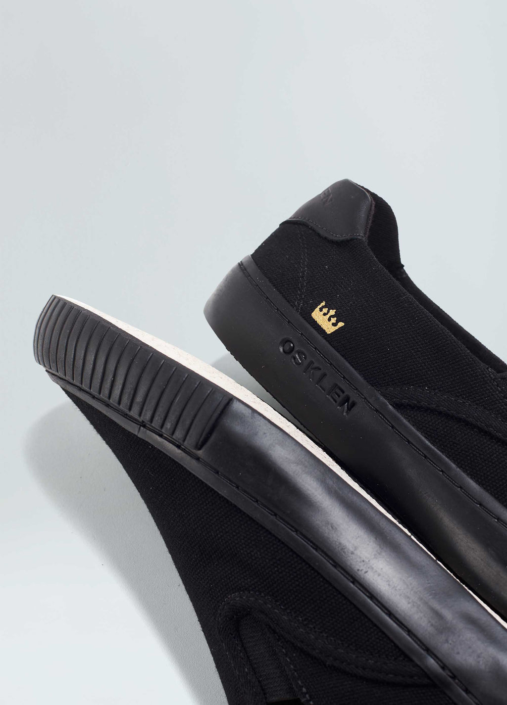 TÊNIS CANVAS SLIP ON BLACK SOLE M