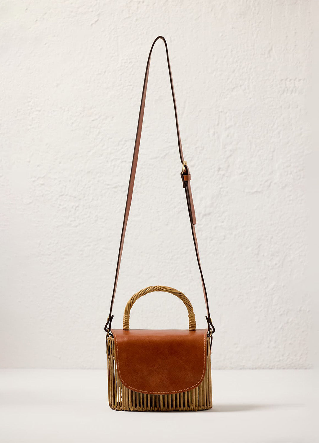 BOLSA ALÇA VIME TRANCADO