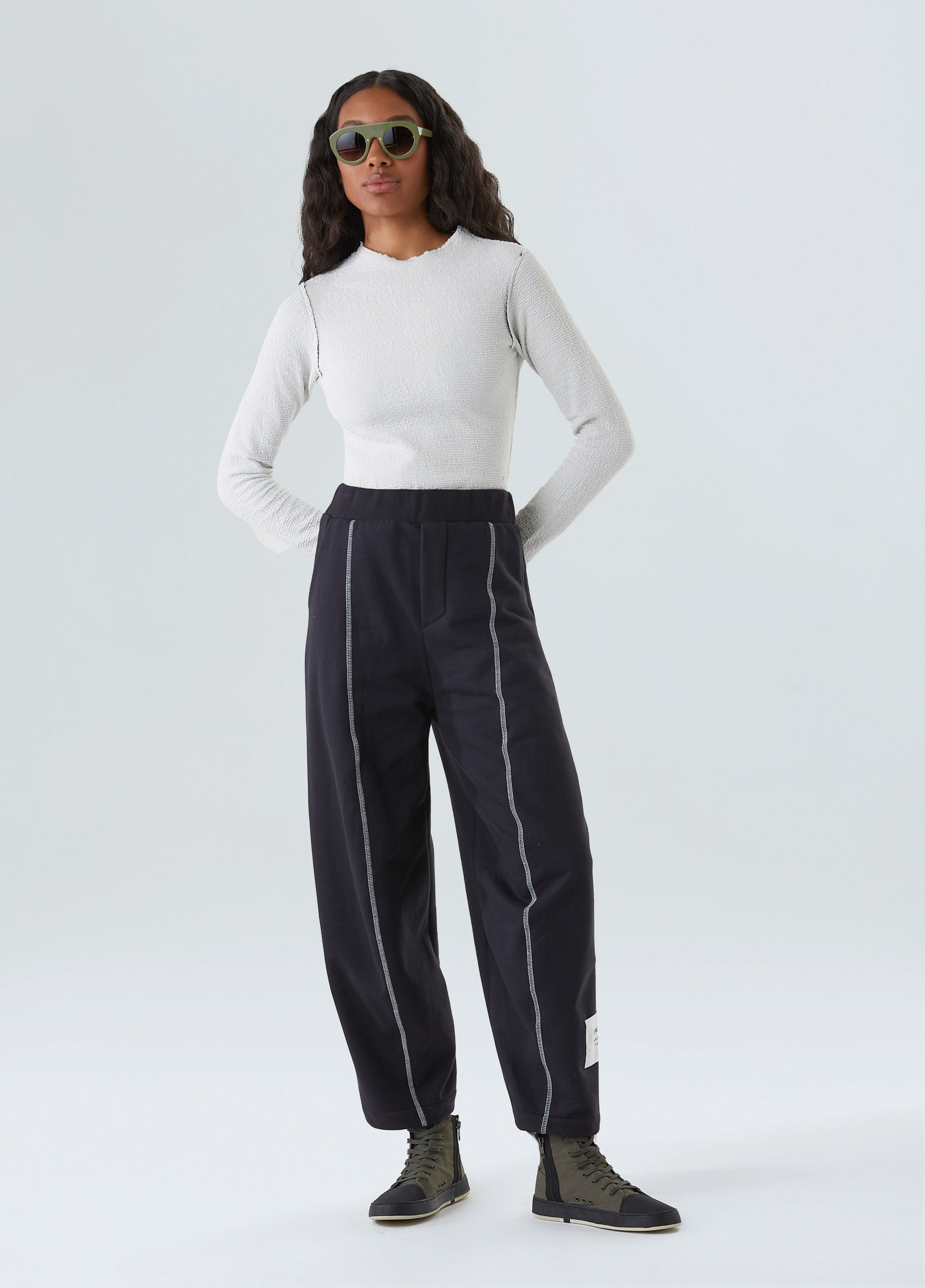CALÇA MOLETOM PESPONTOS