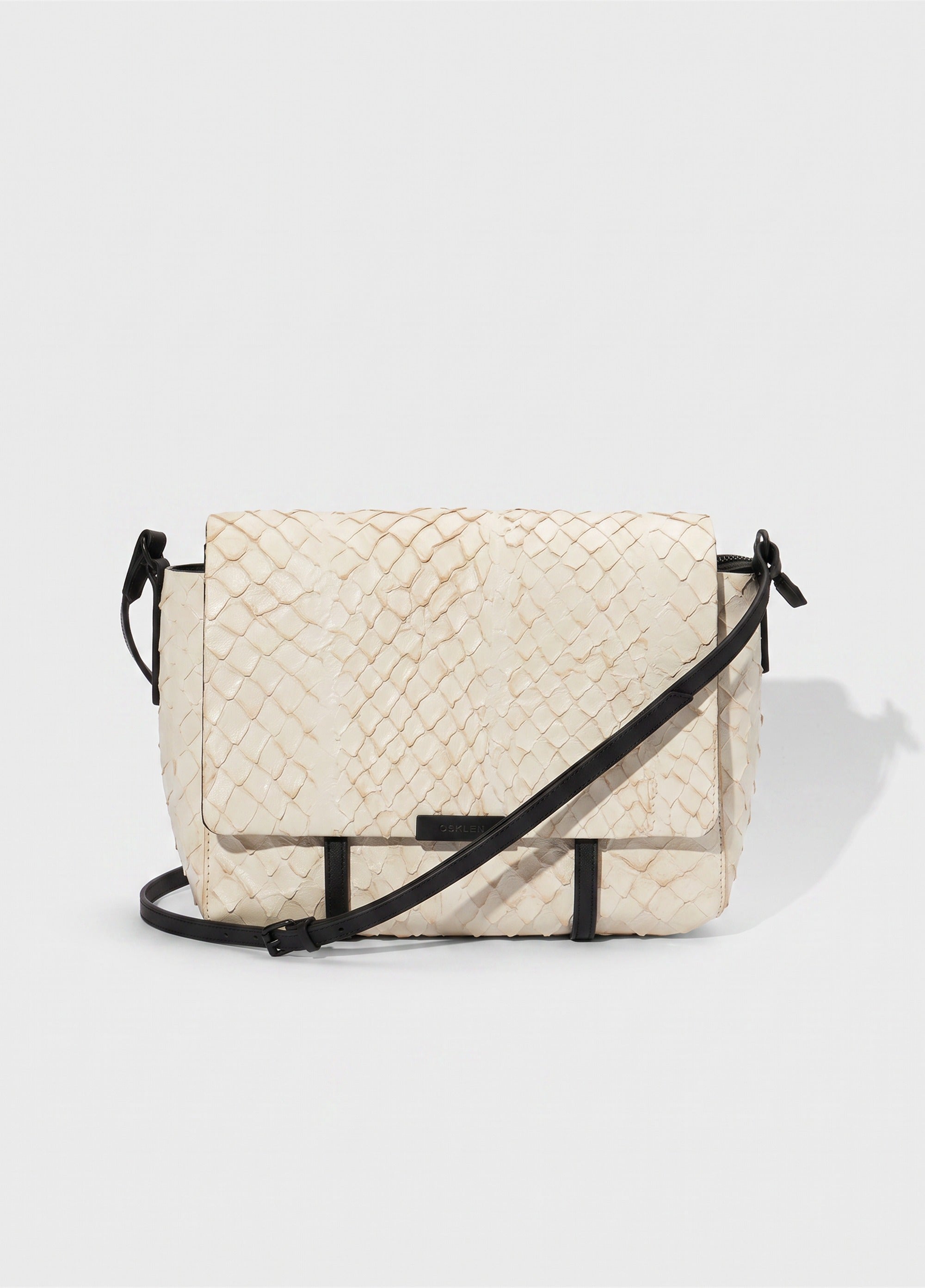 PIRARUCU FLAP SHOULDER BAG OFF-WHITE/PRETO