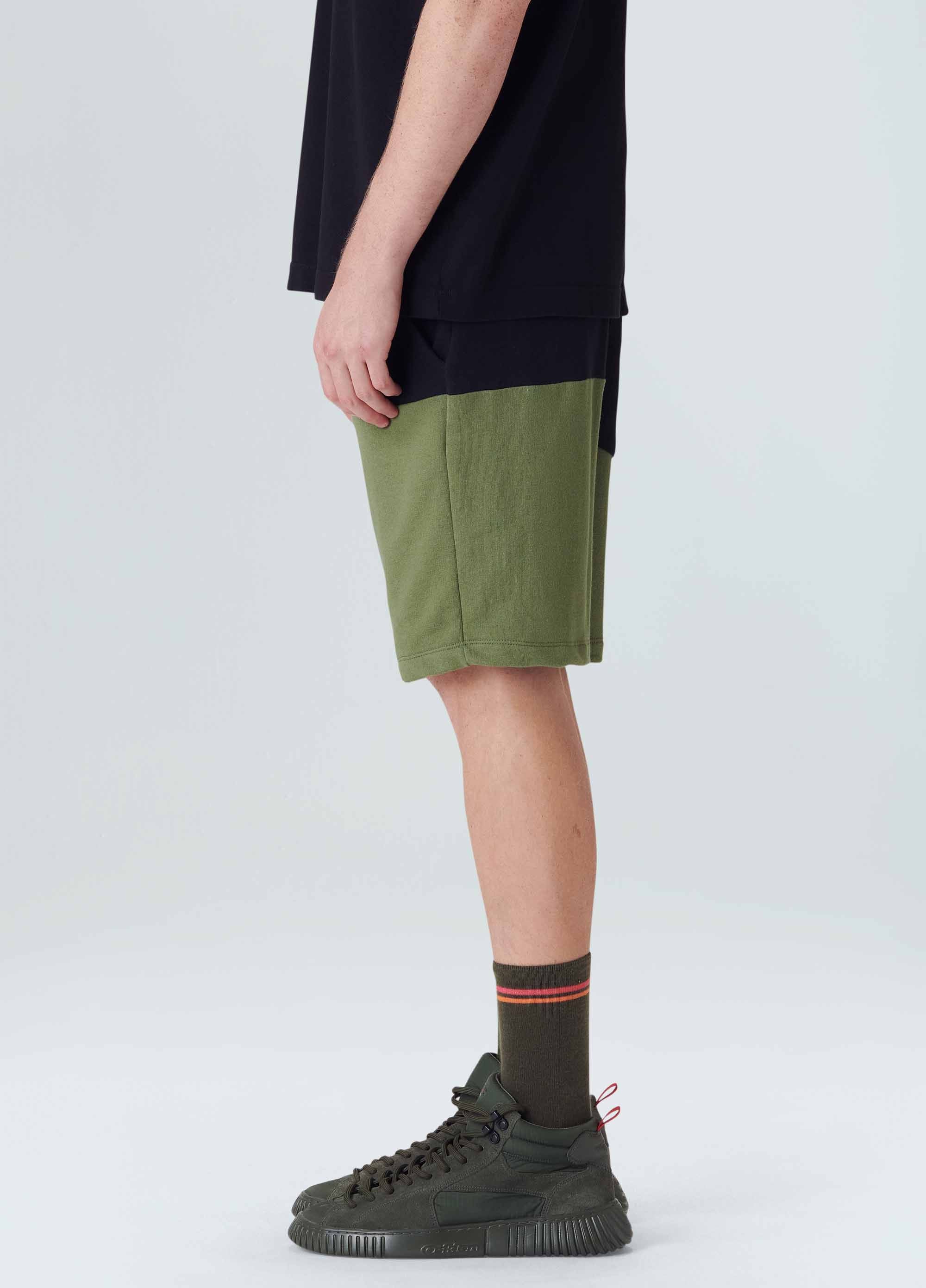 BERMUDA CASUAL MASC BICOLOR PRETO/VERDE PALMEIRA