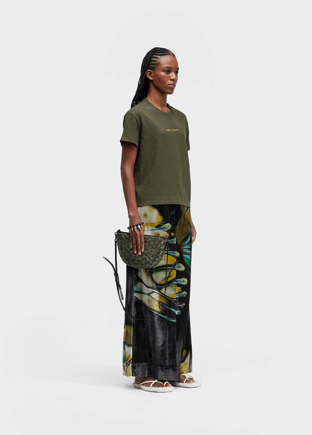 T-SHIRT MADE IN BRAZIL BORDADO
