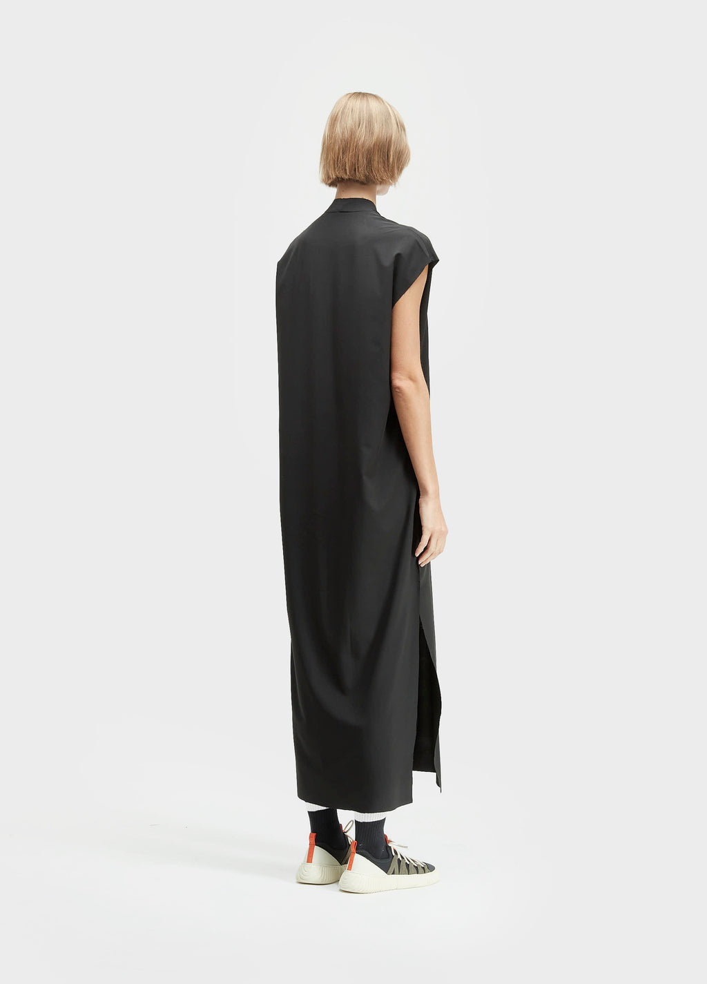 VESTIDO SLEEVELESS V SUPERLIGHT