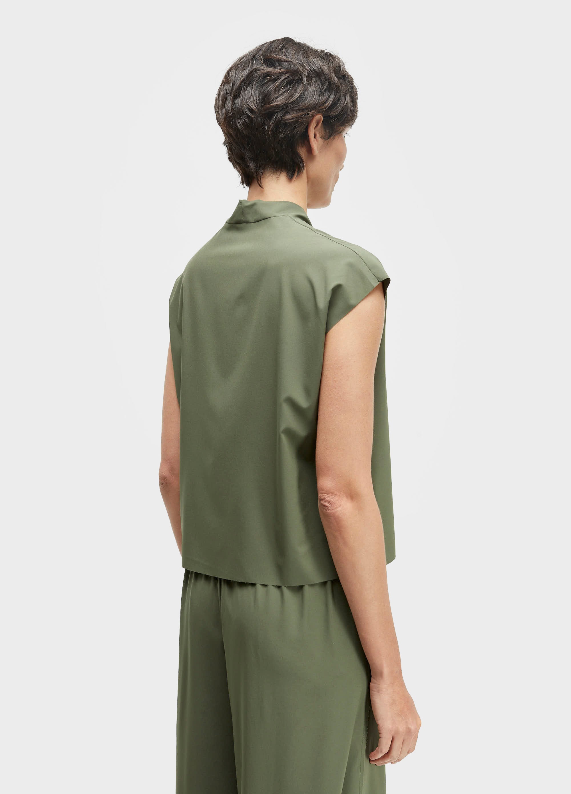 BLUSA SLEEVELESS V SUPERLIGHT