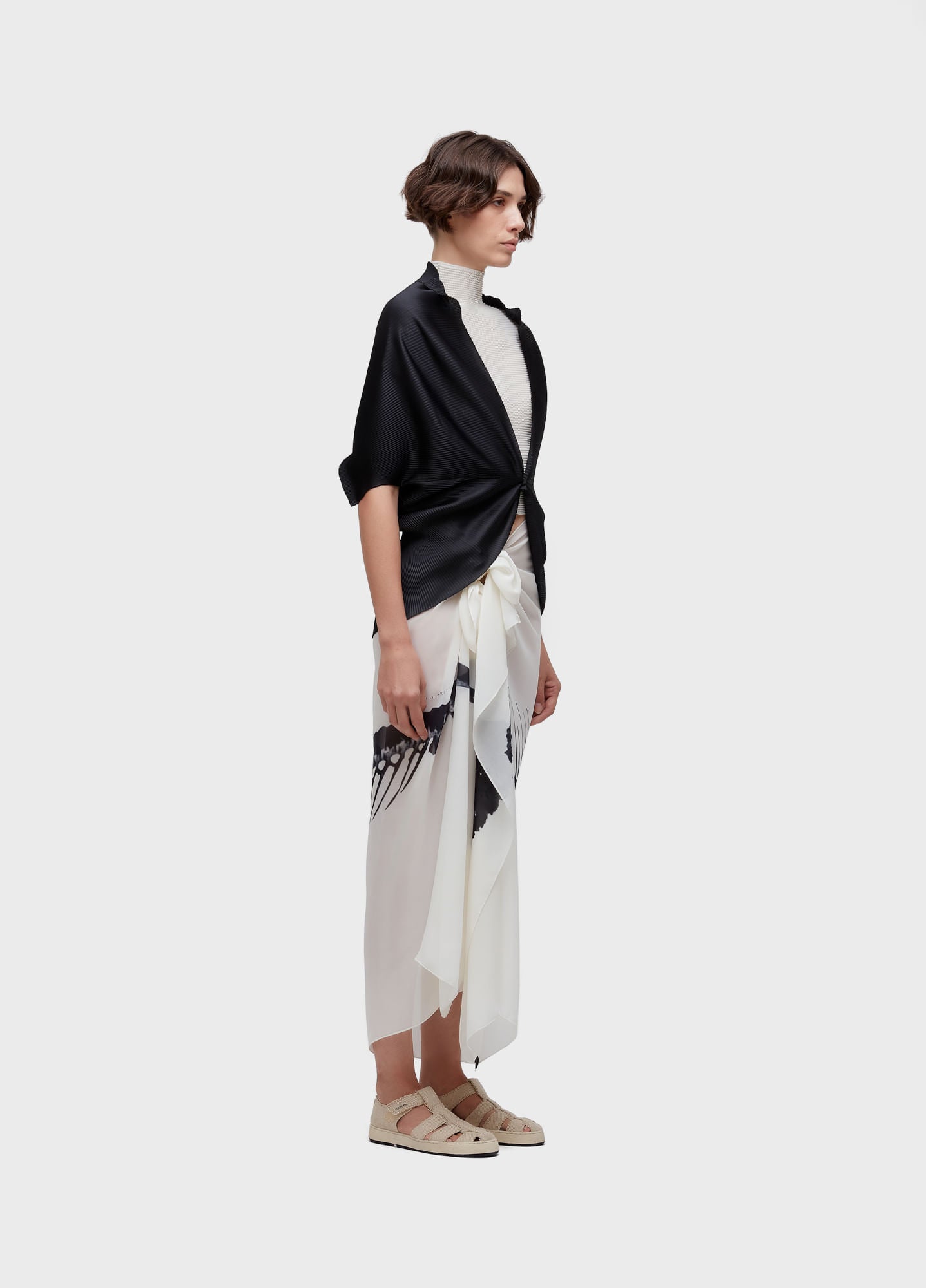 PONCHO PLISSE PRETO