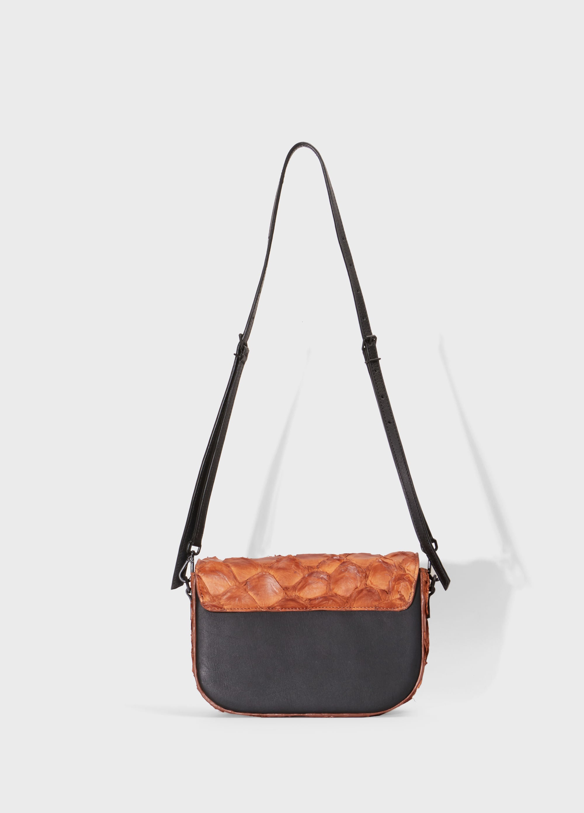 BOLSA PIRARUCU JATI