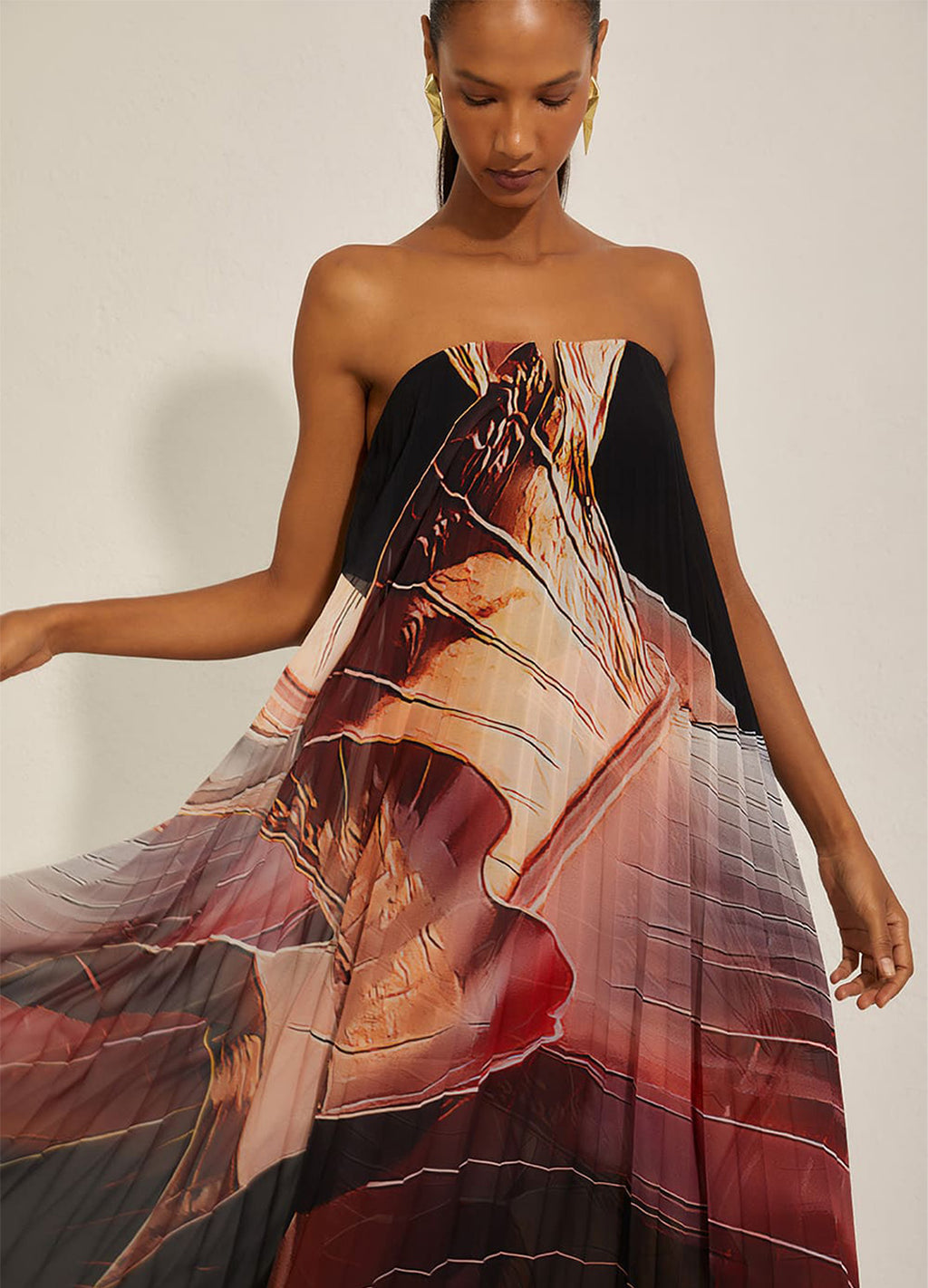 VESTIDO PLISSADO SEM ALÇAS