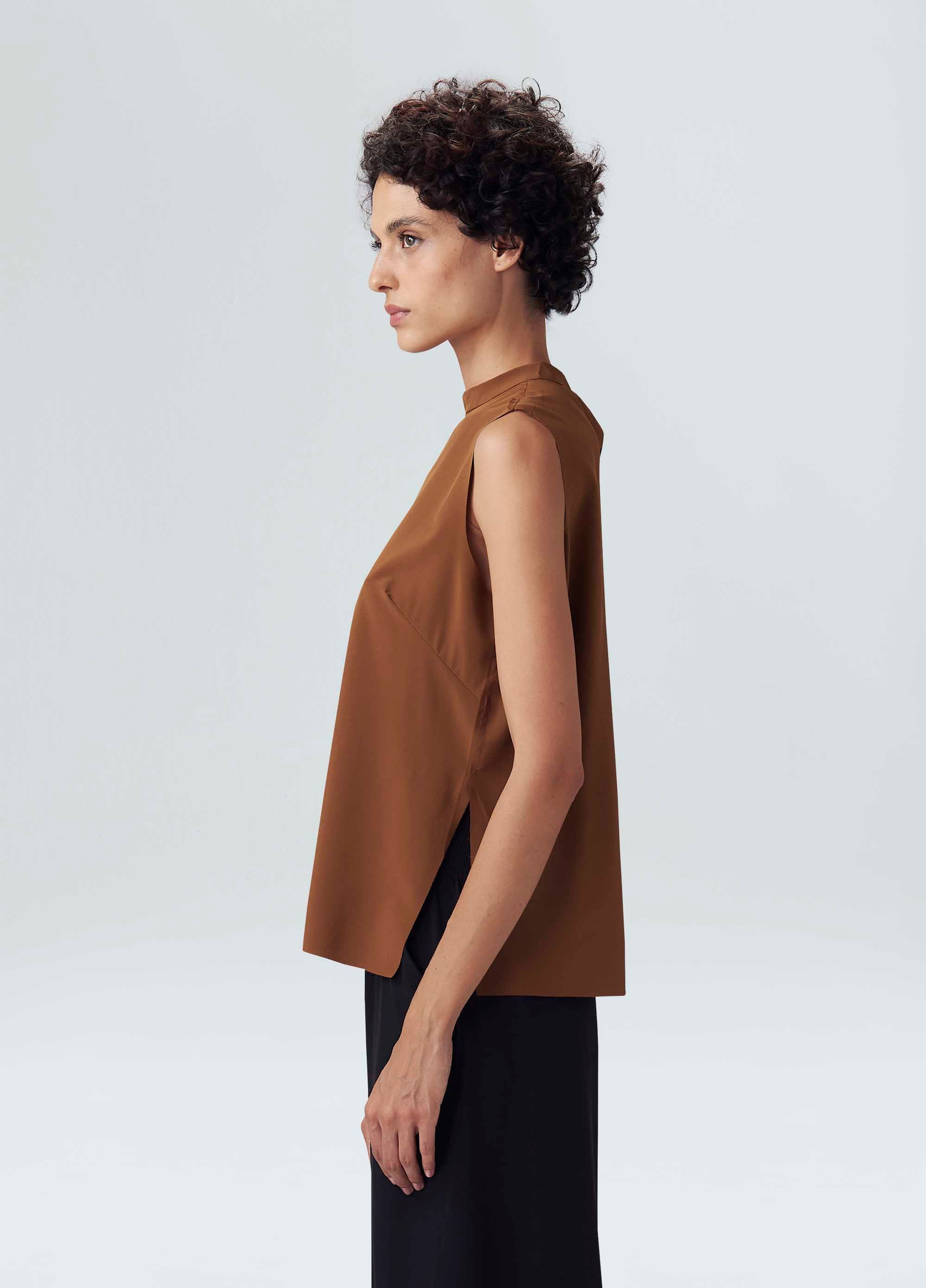 BLUSA SUPERLIGHT GOLA OCRE