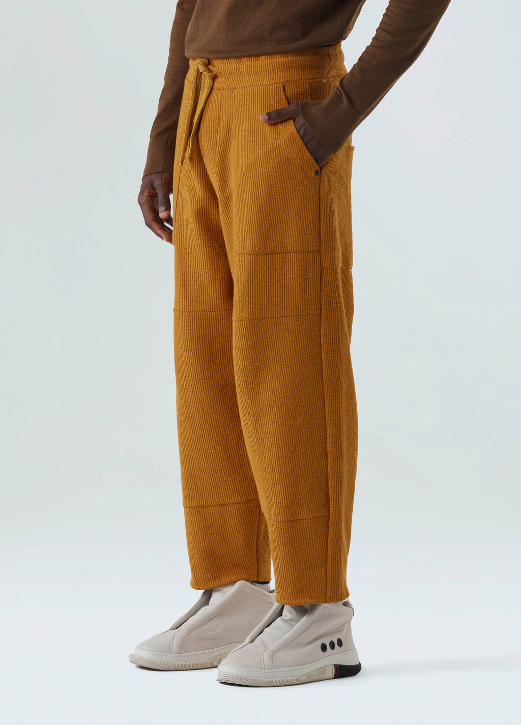 CALCA EMBOSSED STRIPES MOSTARDA