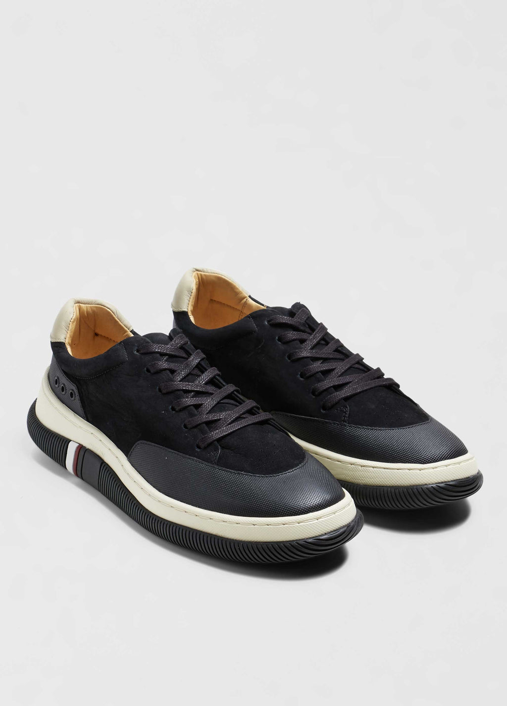 TÊNIS HYBRID LACES NOBUCK