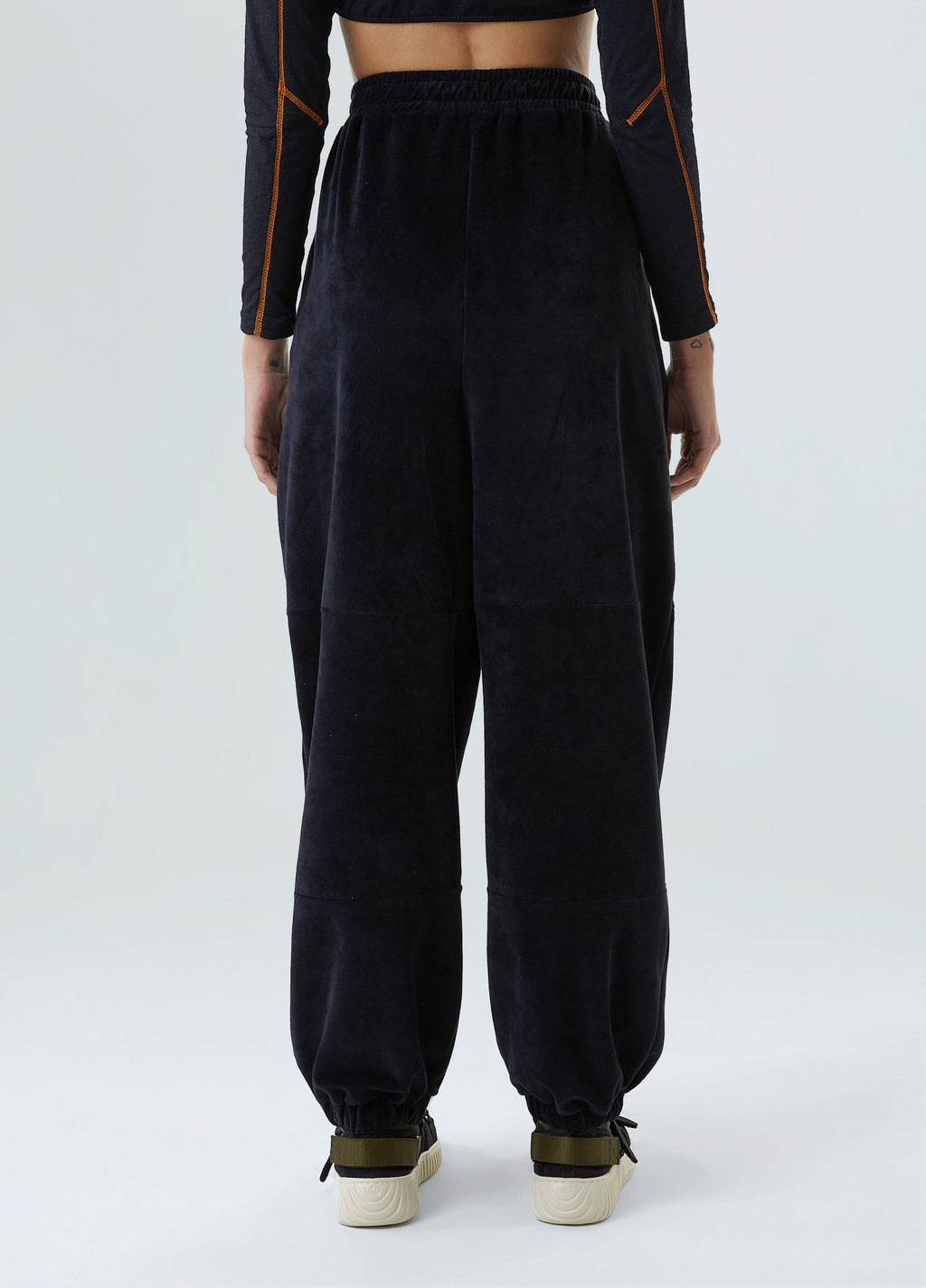 CALCA JOGGING PLUSH PRETO