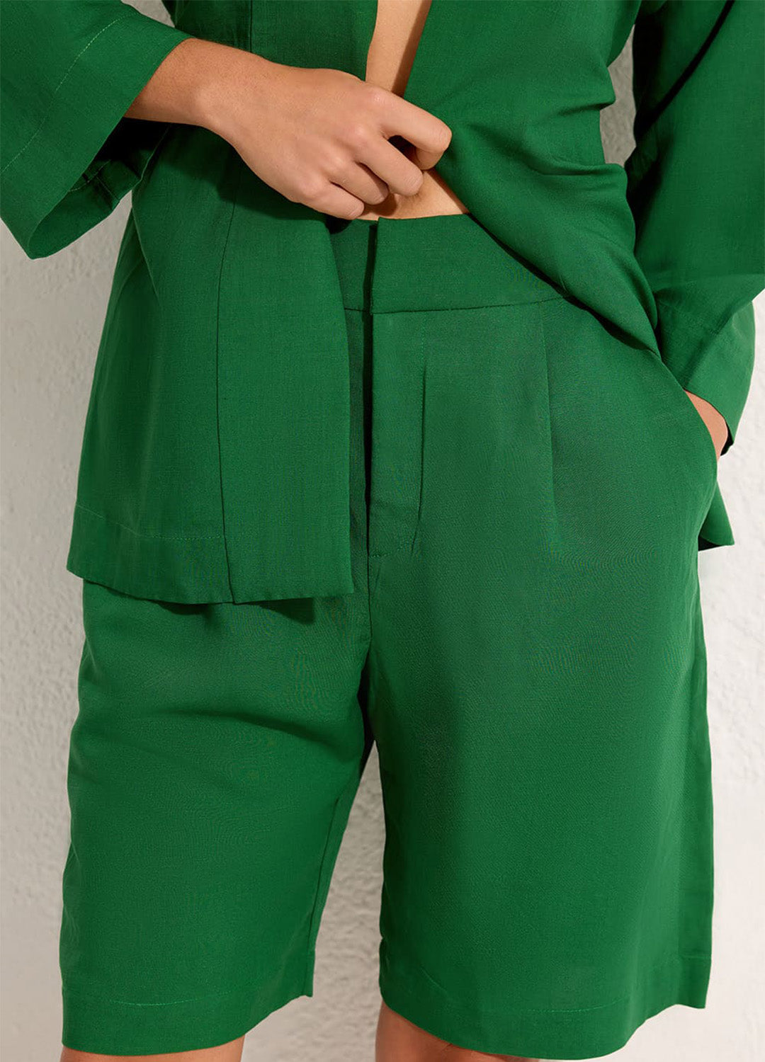 BERMUDA ALFAIATARIA VERDE INHOTIM