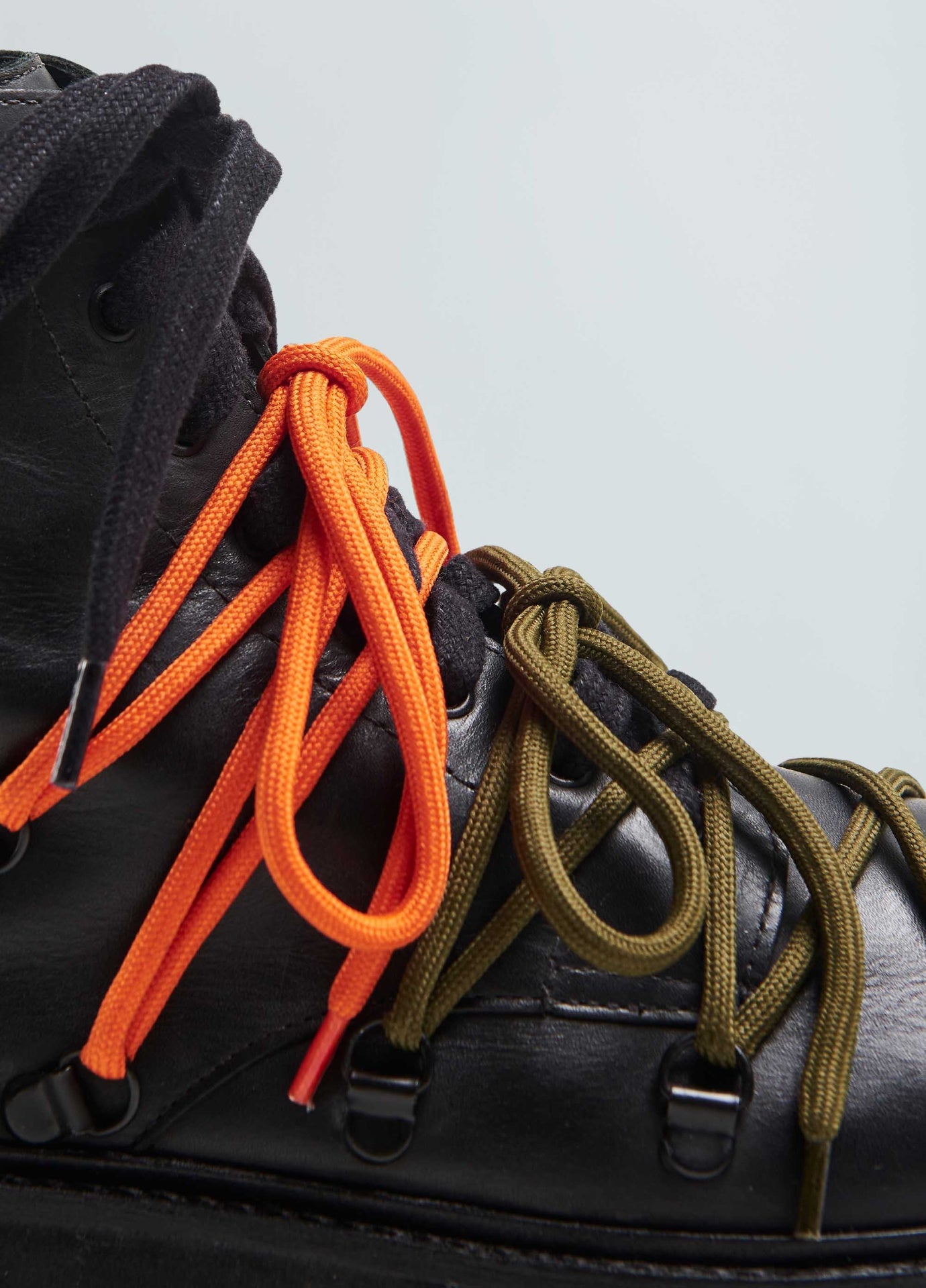 COTURNO COURO LACES