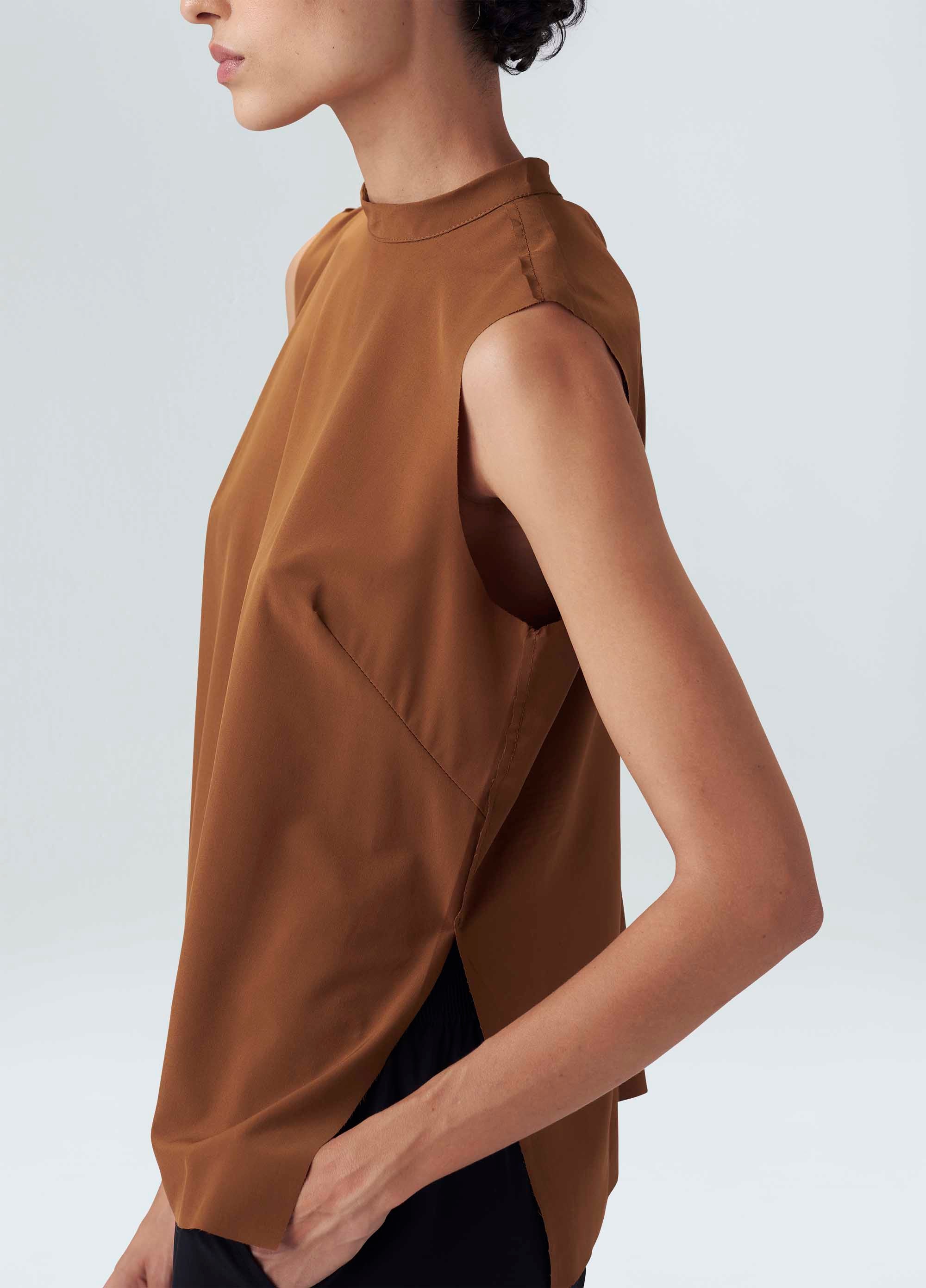 BLUSA SUPERLIGHT GOLA OCRE