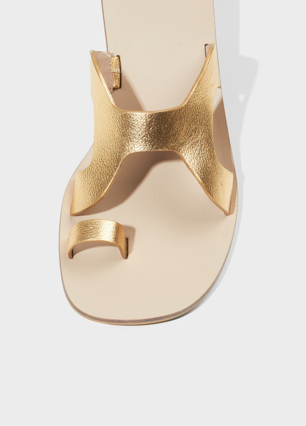 SANDALIA CALCADAO SALTO METALIZADA DOURADO/MARROM