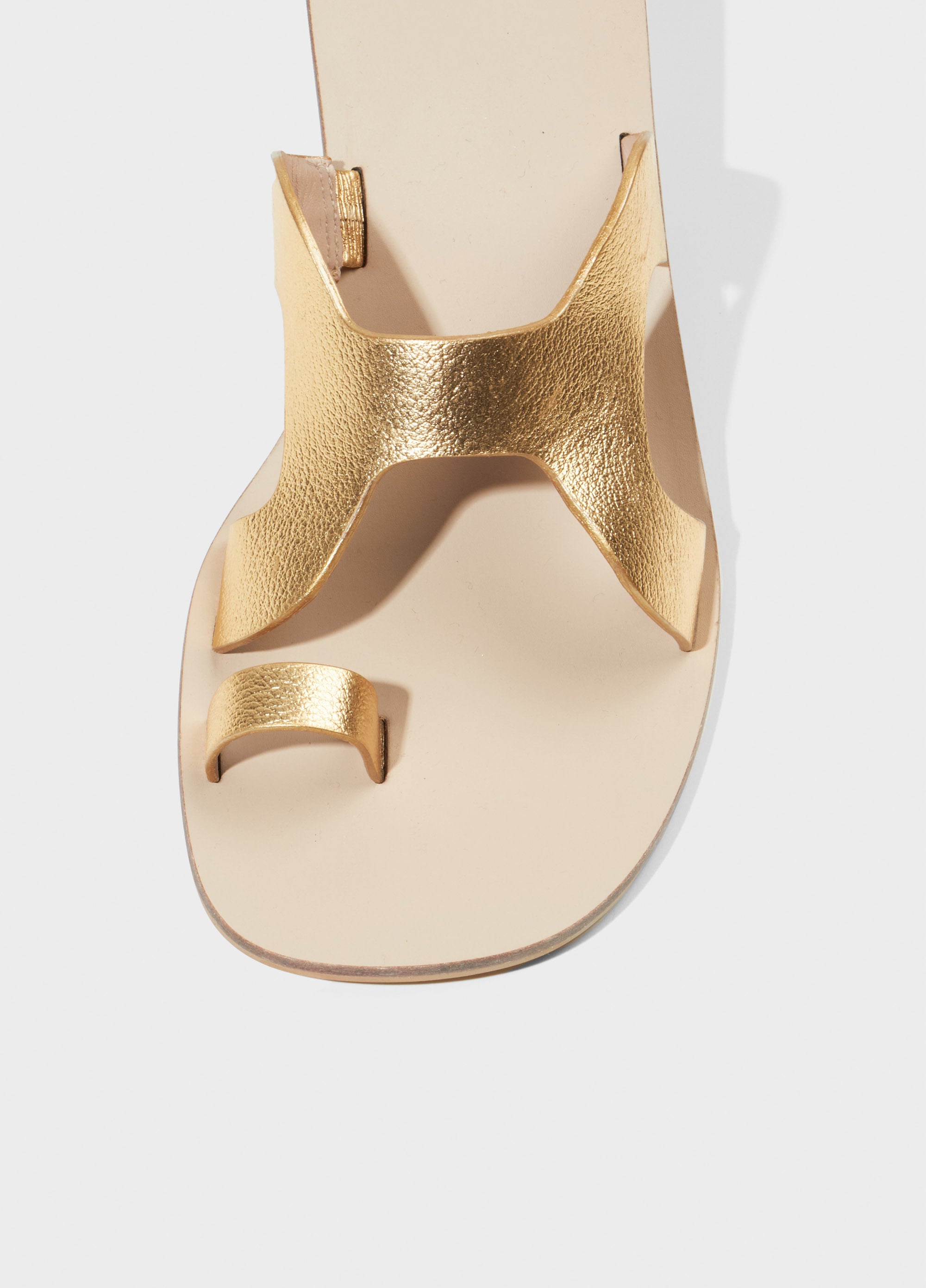 SANDALIA CALCADAO SALTO METALIZADA DOURADO/MARROM
