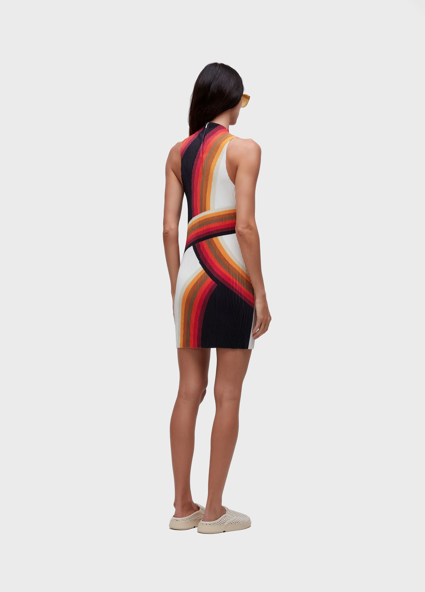 VESTIDO RAGLAN CURTO PLISSÊ ONDA