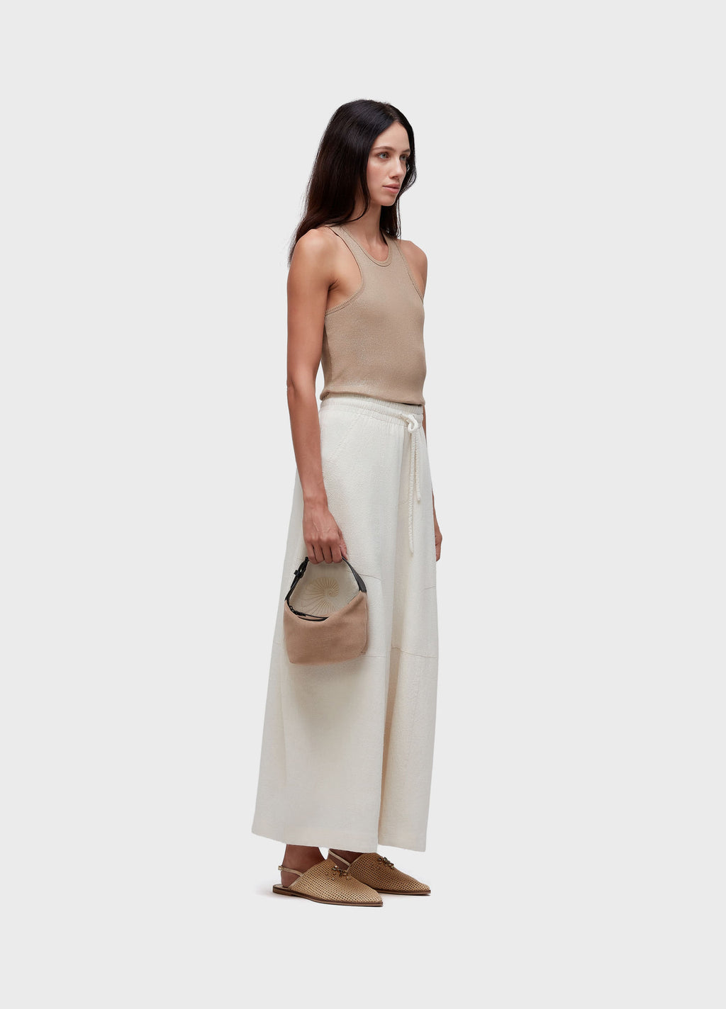 CALCA BORDADO CONCHA OFF-WHITE