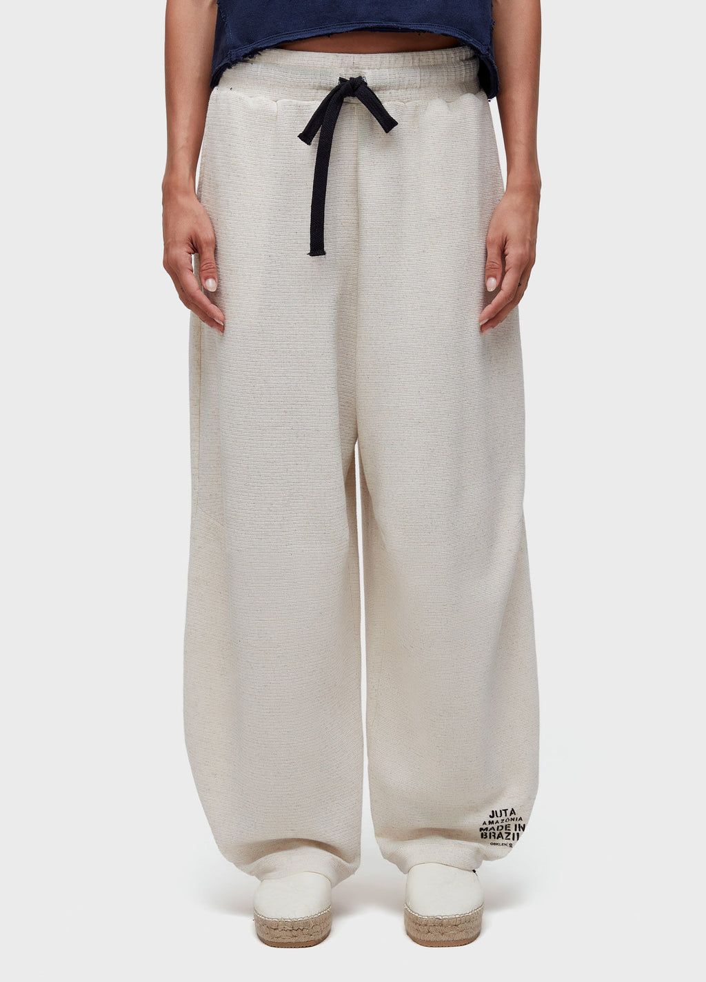 CALÇA PREGAS JUTA