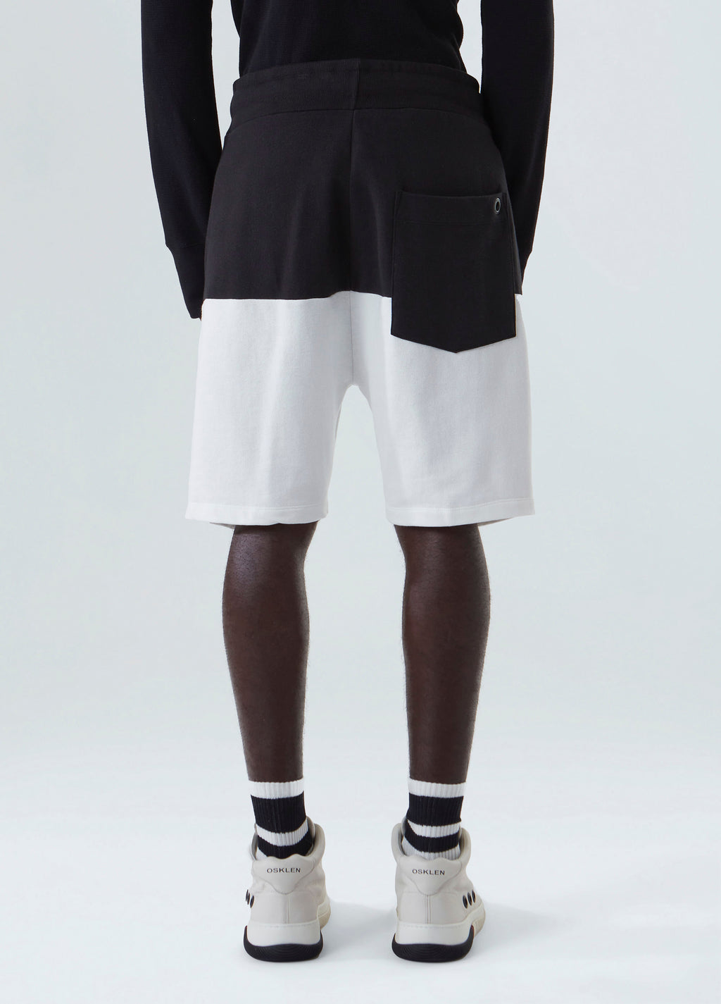 BERMUDA CASUAL MASC BICOLOR PRETO/OFF-WHITE
