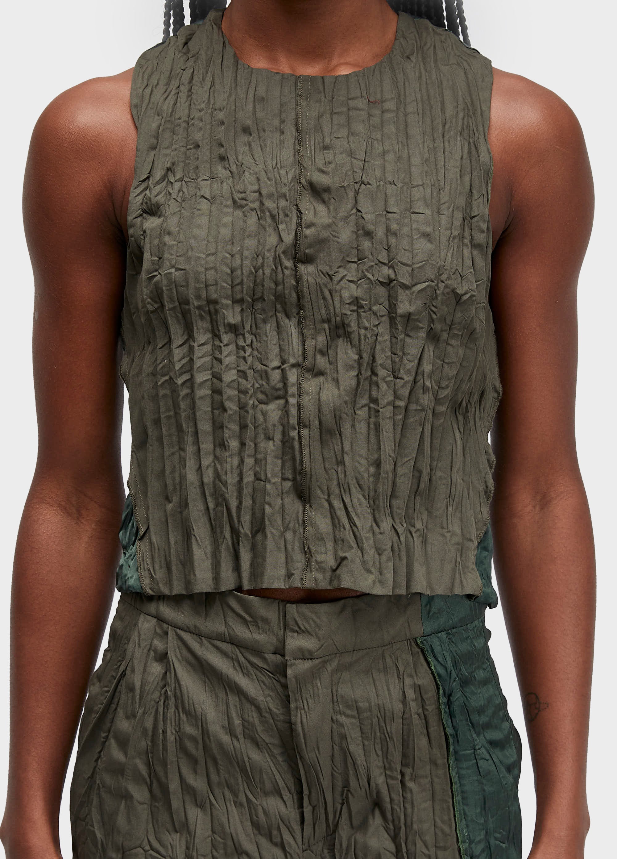 BLUSA SLEEVELESS WINKLE TRICOLINE SATIN