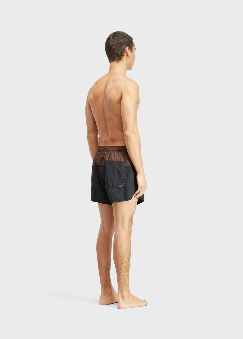 RESORT SHORT DEEP FLOW