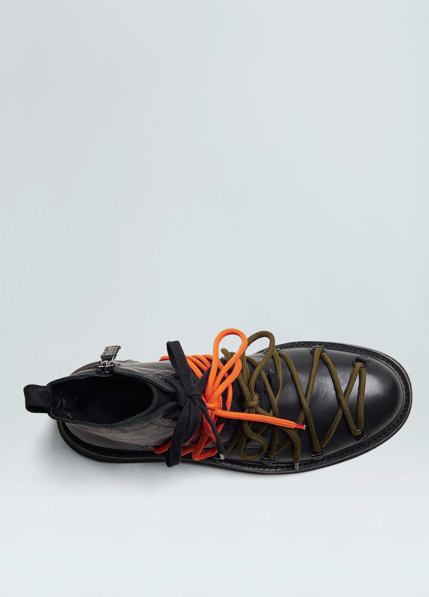 COTURNO COURO LACES