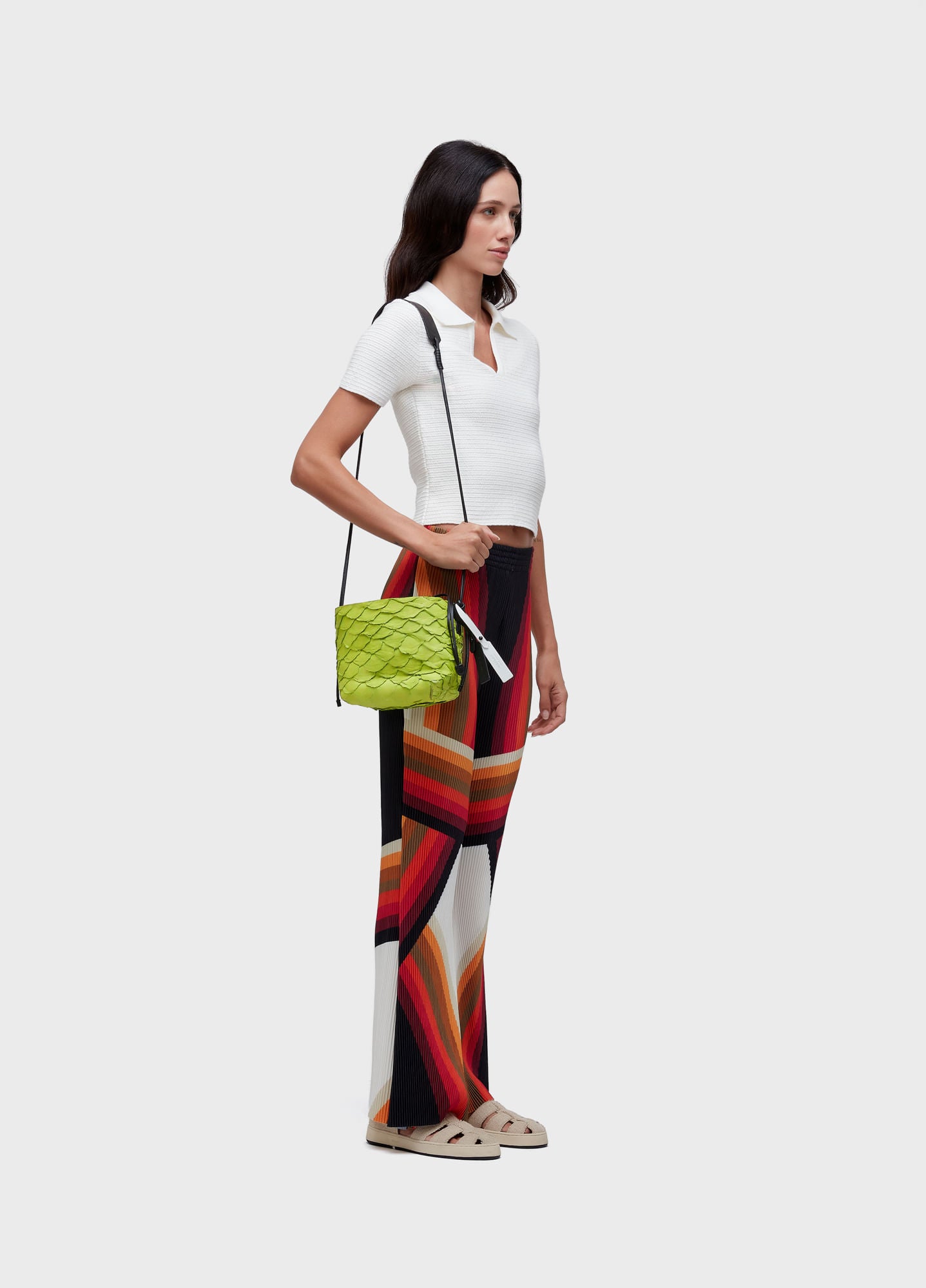 CALÇA RETA PLISSÊ ONDA