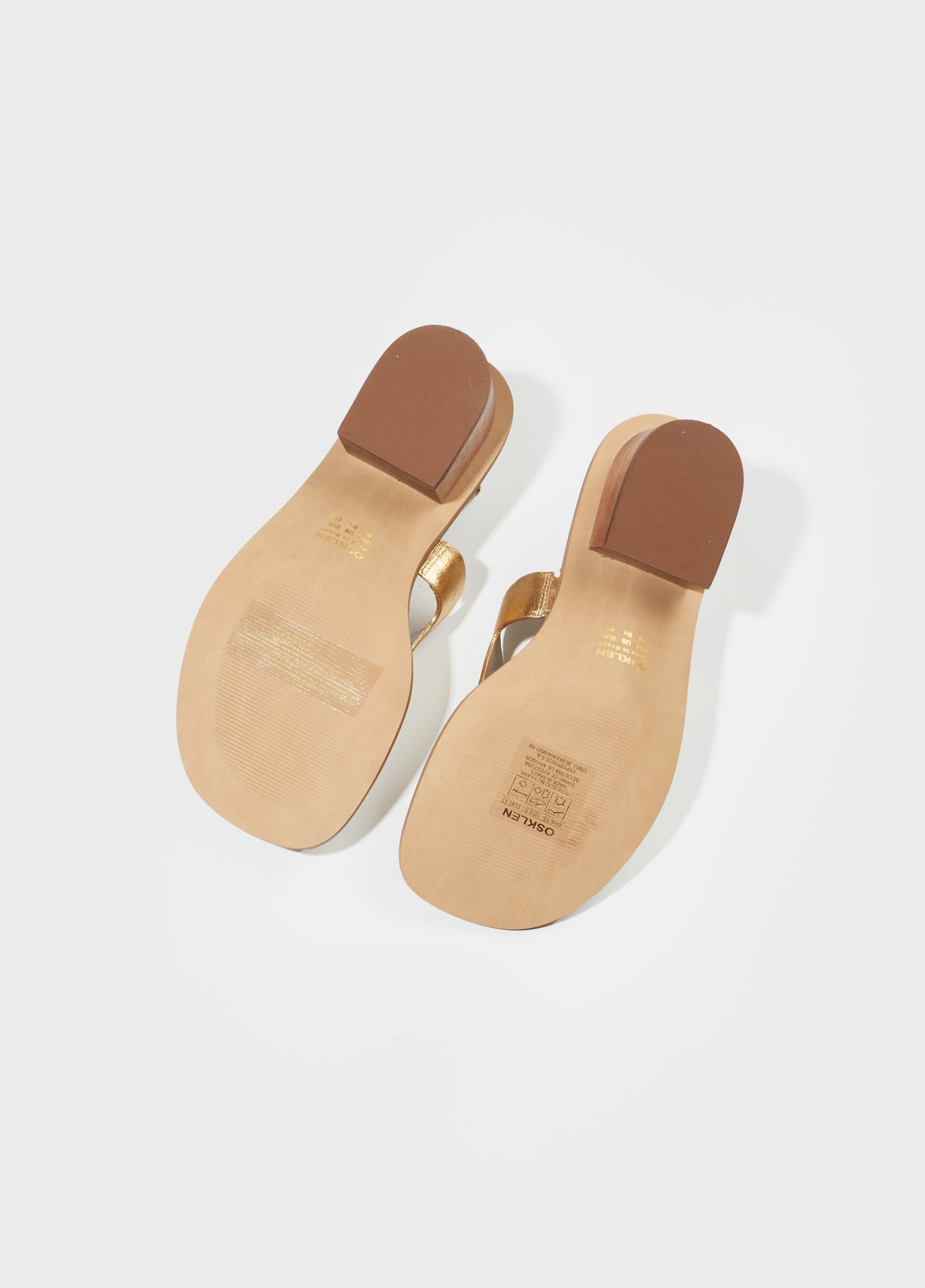 SANDÁLIA CALÇADÃO SALTO METALIZADA