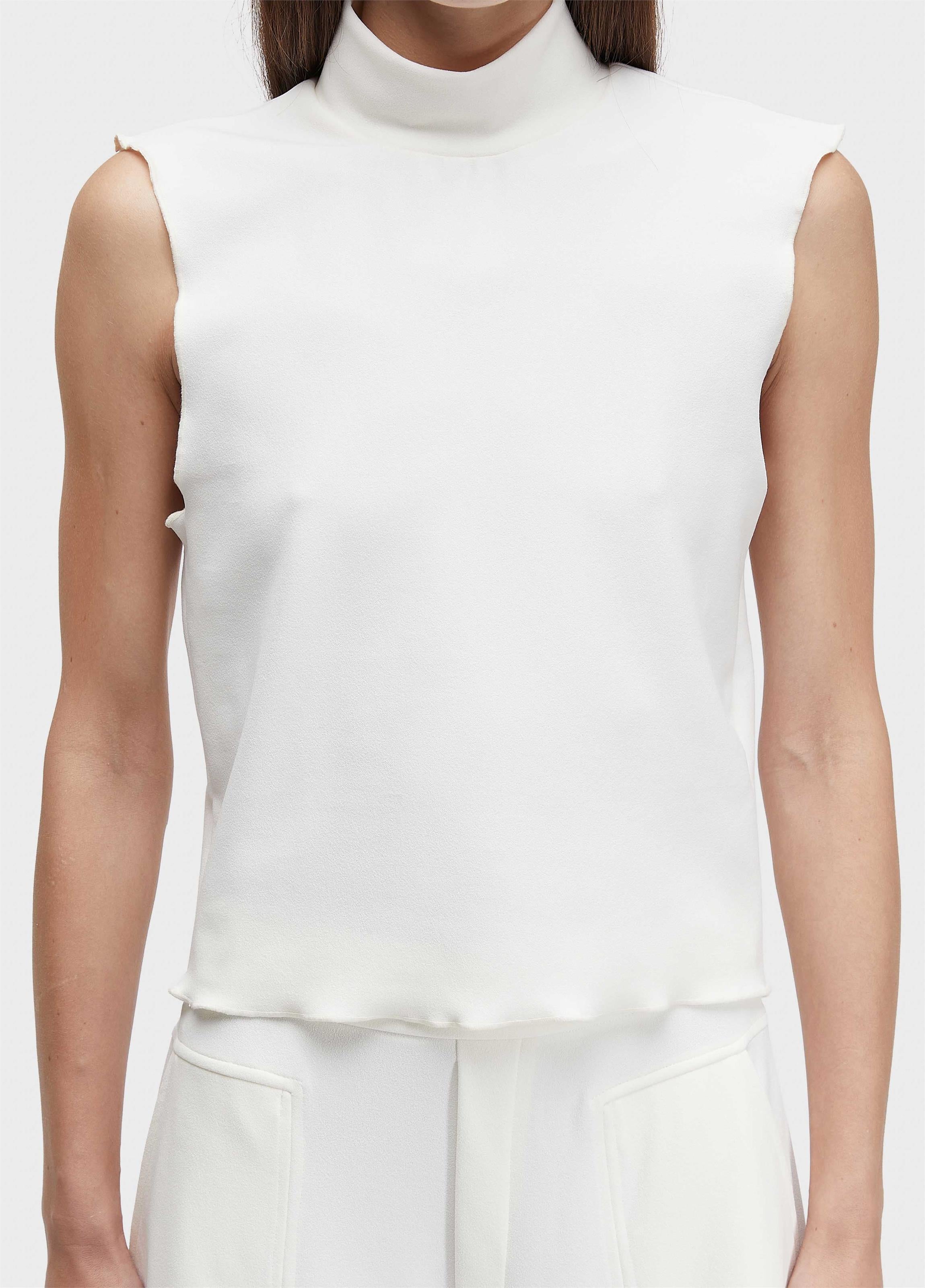 TOP CROPPED GOLA ALTA TEXTURA