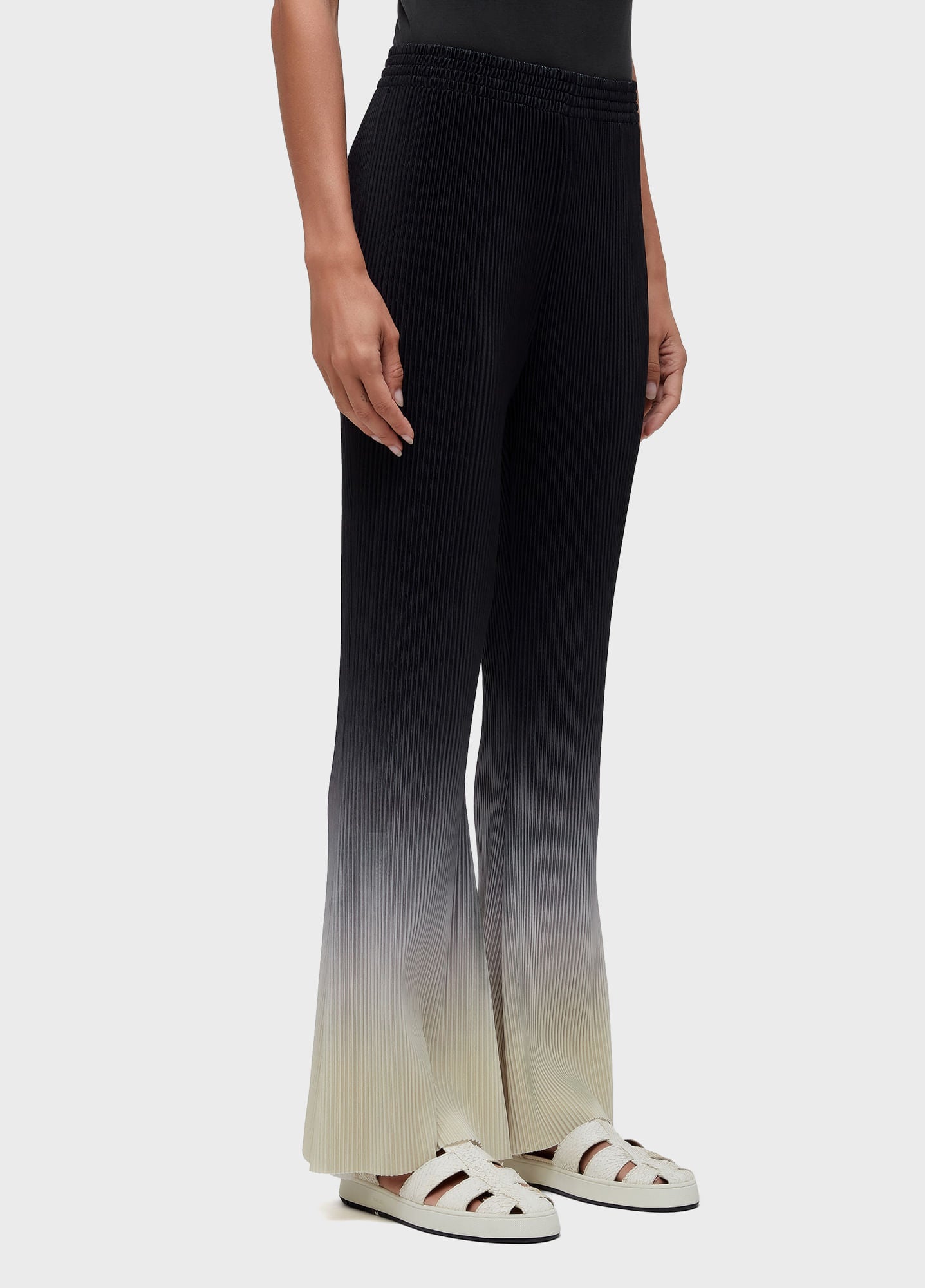 CALCA FLARE PLISSE DEGRADE AREIA/PRETO