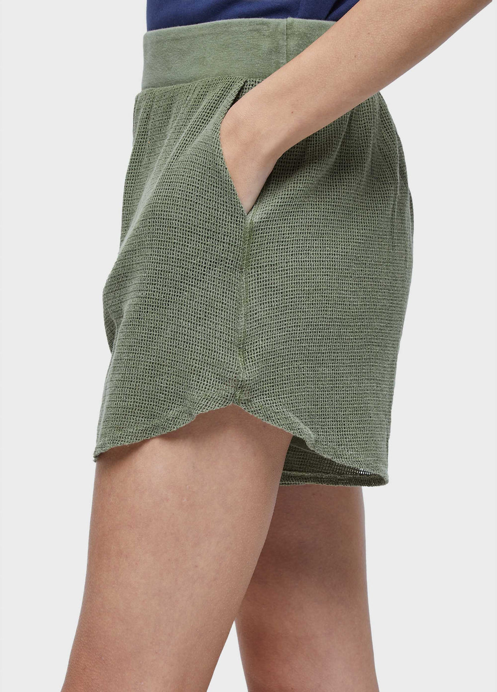 SHORT ASA DELTA TELA VERDE PALMEIRA