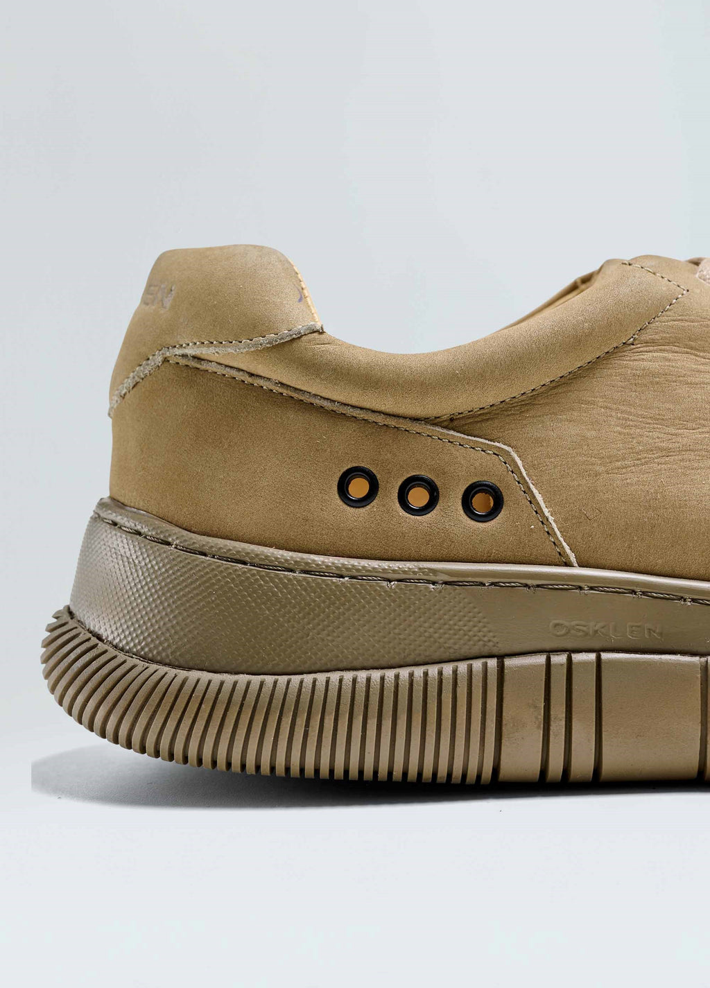 TÊNIS HYBRID LACES NOBUCK MONOCHROMATIC
