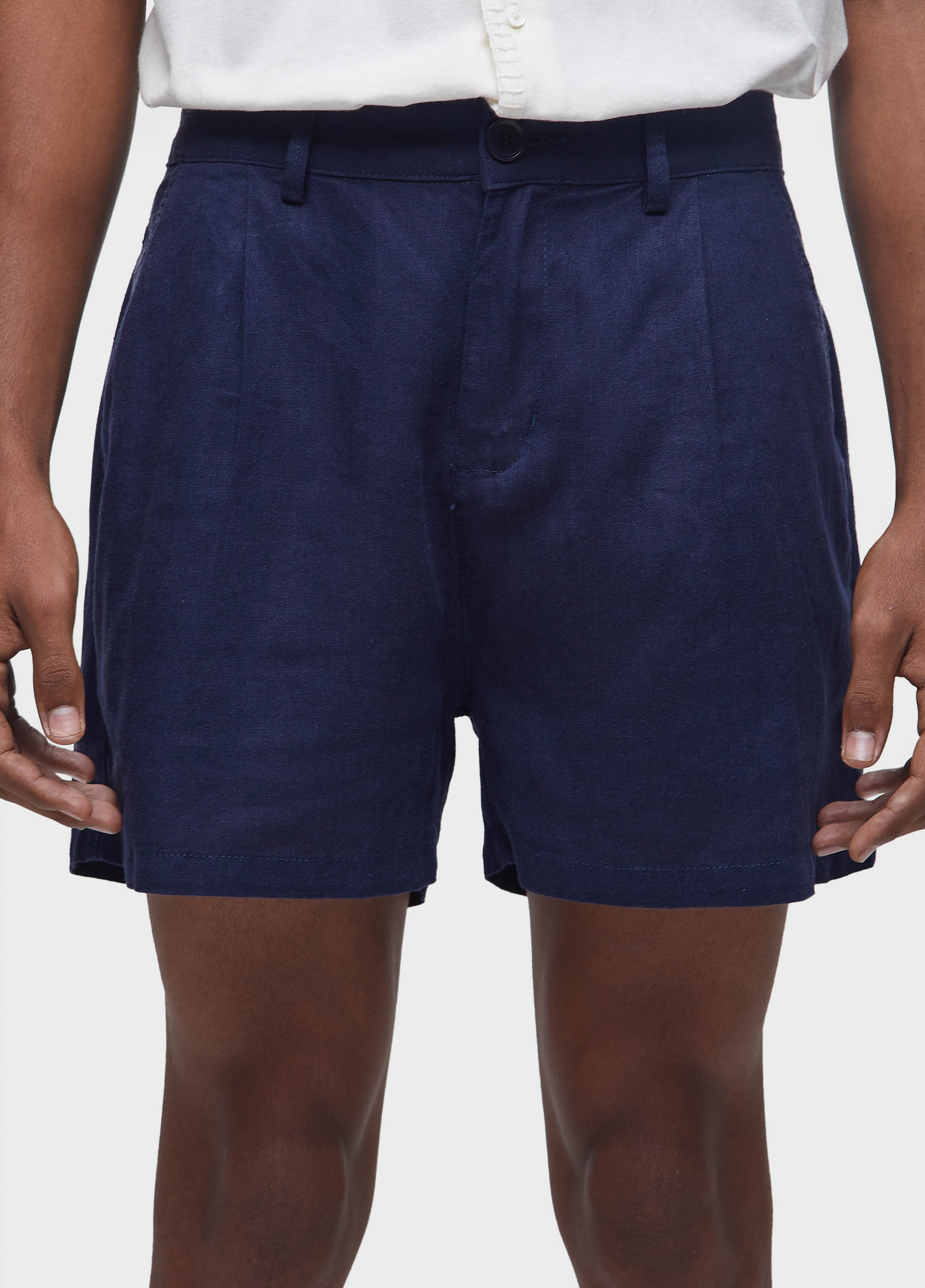 SHORT FLUID LINEN PLEATS