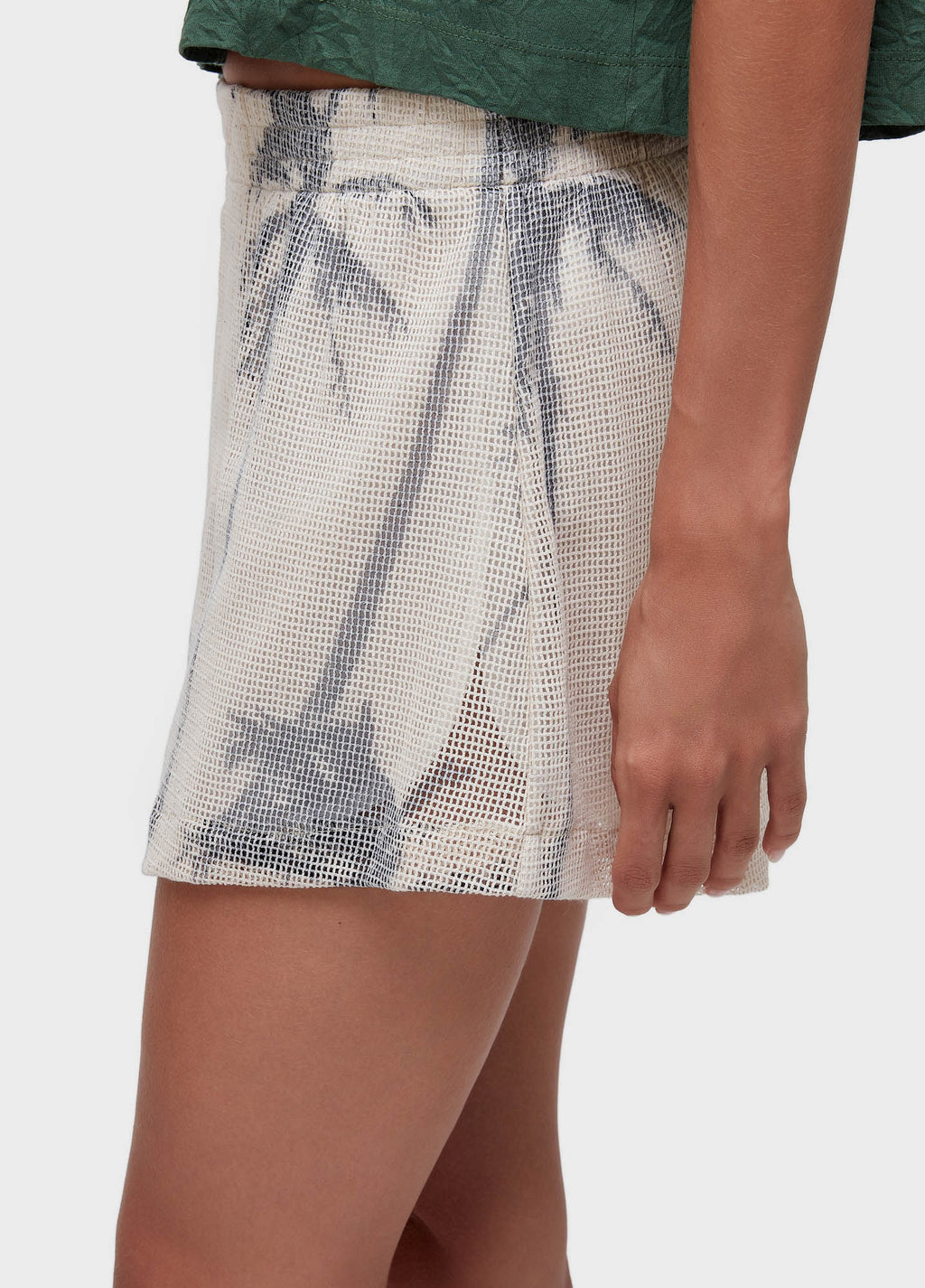 SHORT TELA COQUEIRO OFF-WHITE/PRETO