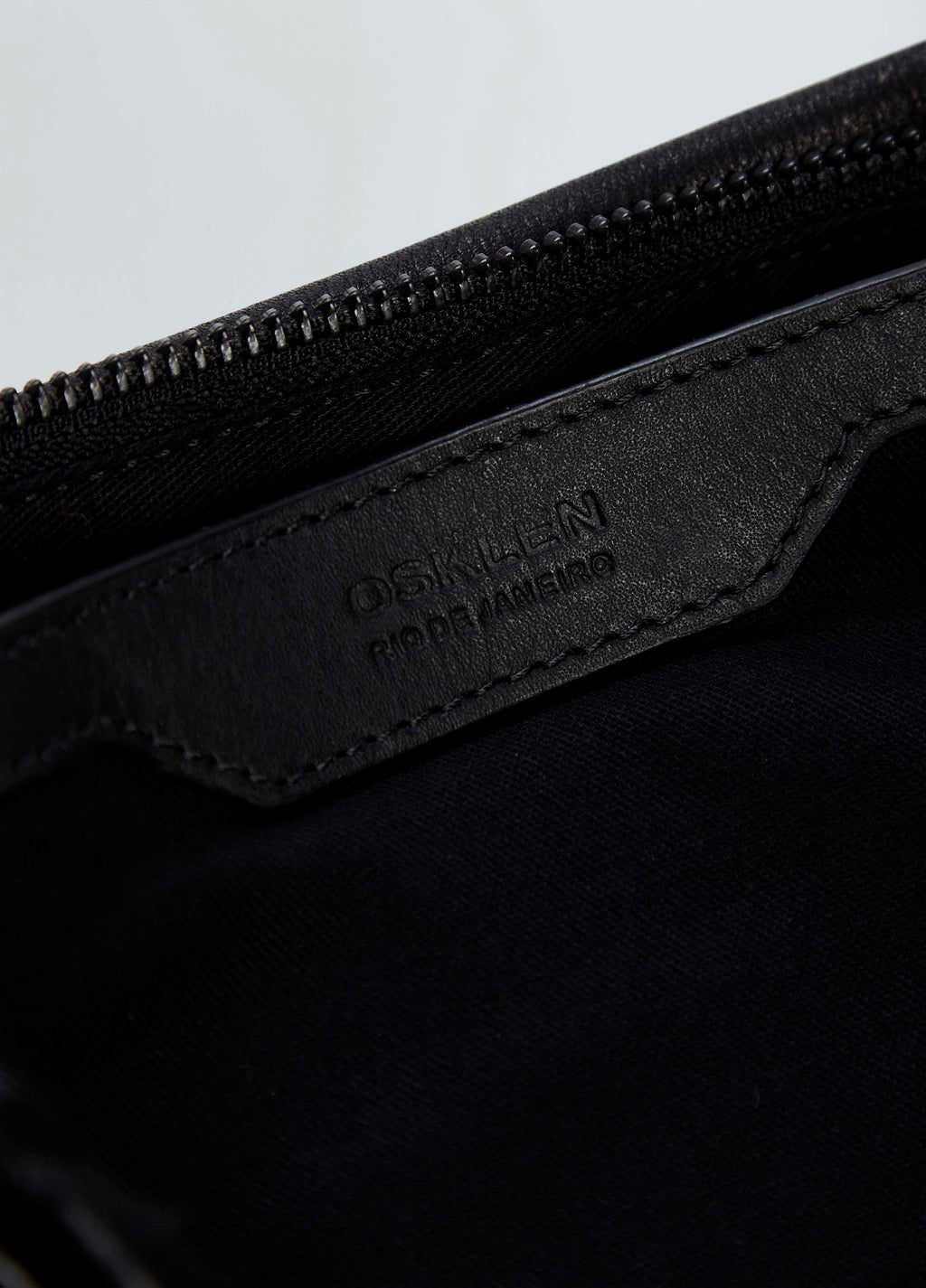 BOLSA POCHETE FLAT PIRARUCU