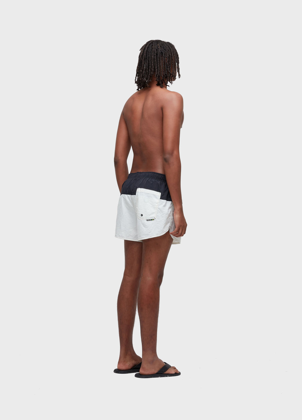 RESORT SHORT DEEP FLOW