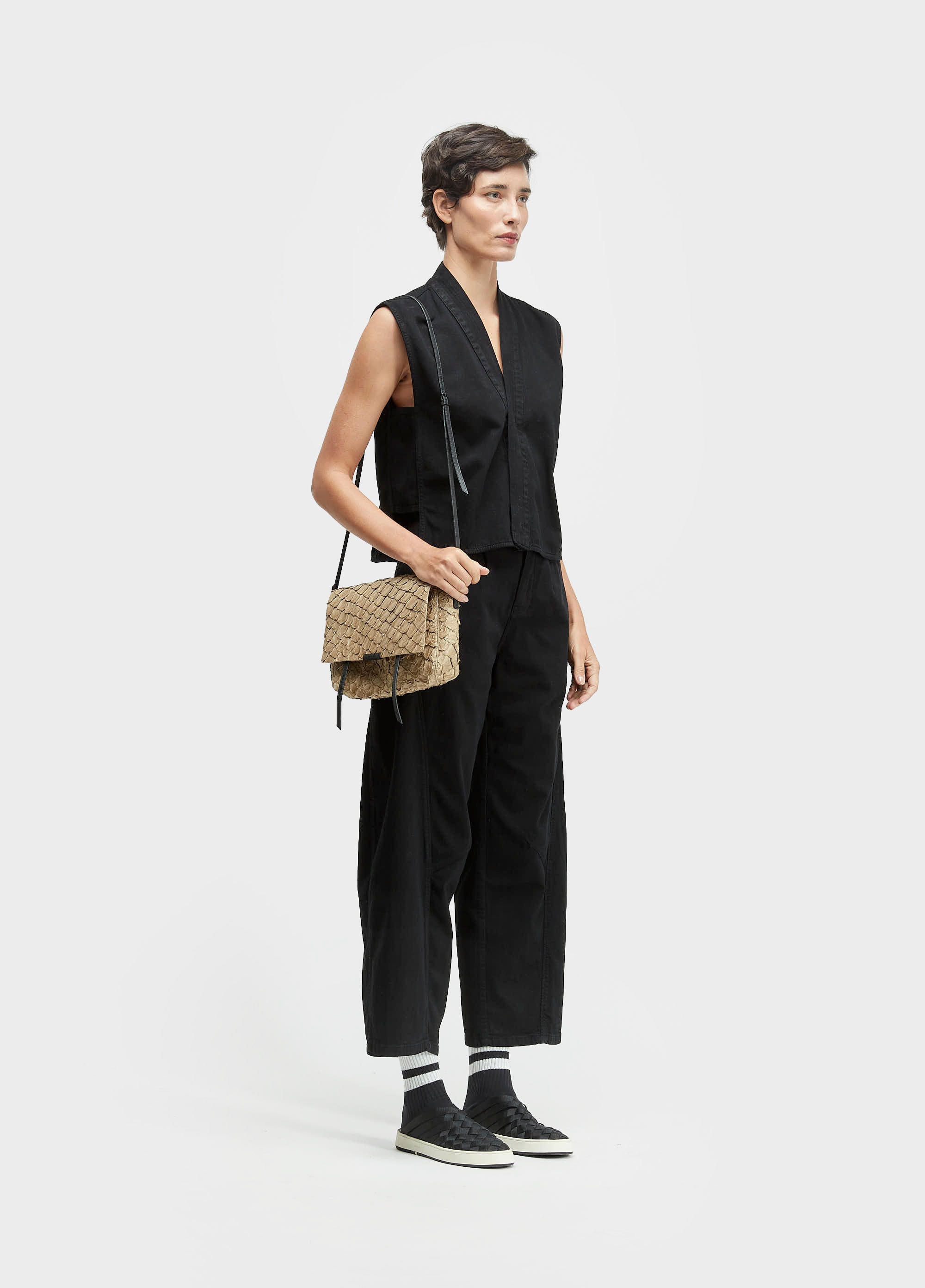 PIRARUCU FLAP SHOULDER BAG PALHA/PRETO