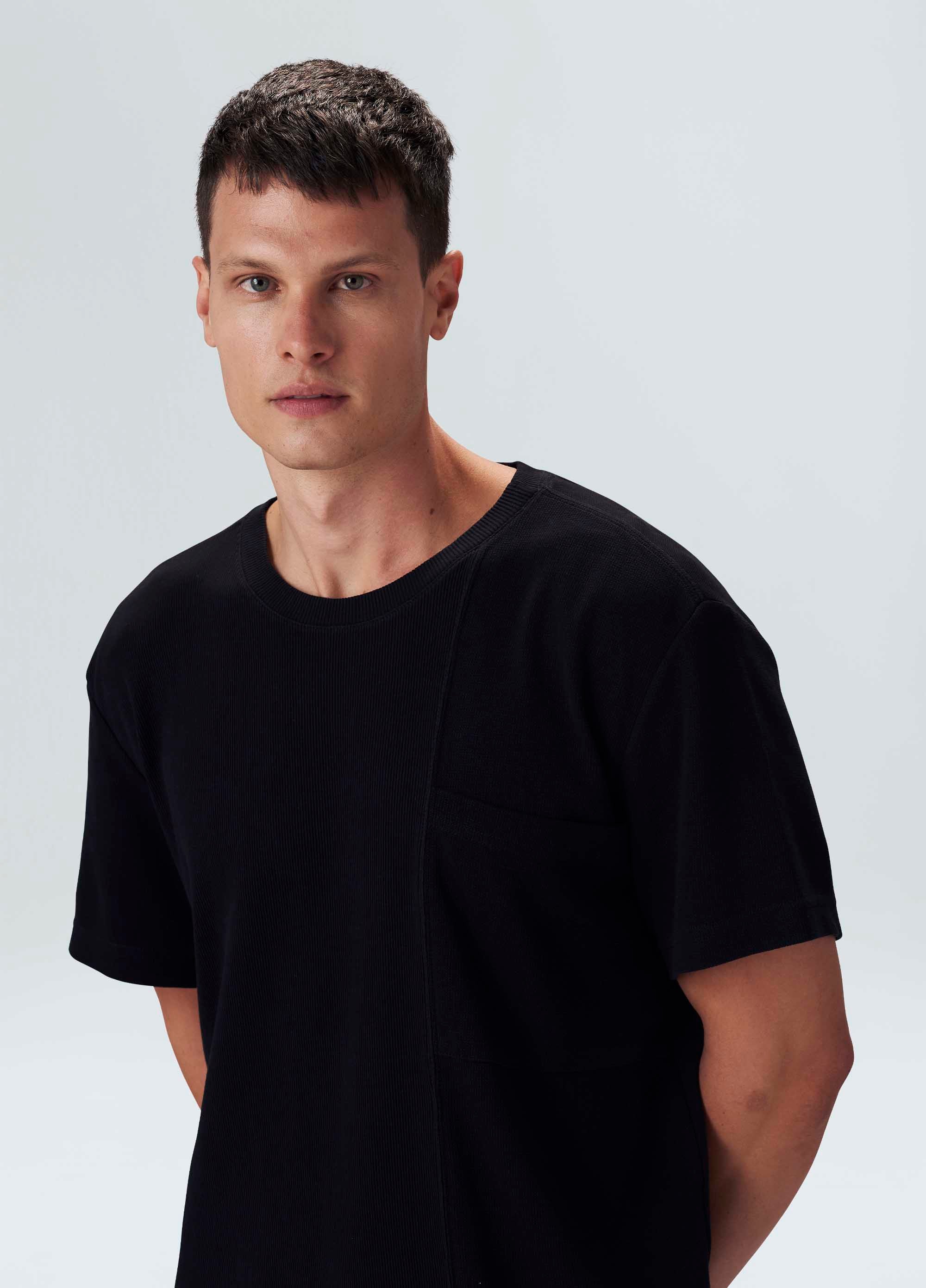 T-SHIRT MIX TEXTURES