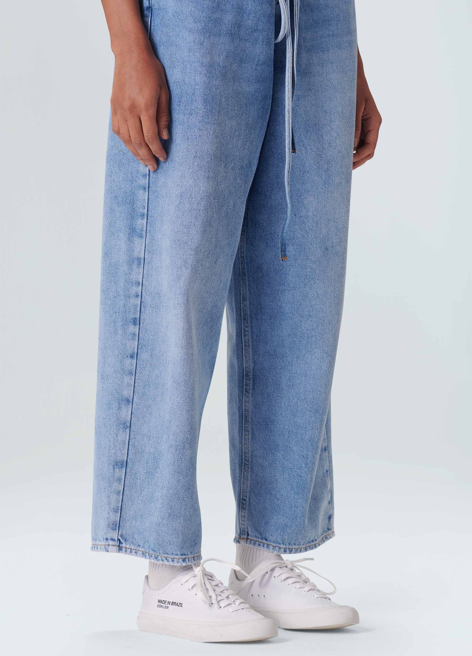 CALÇA OVERSIZED JEANS