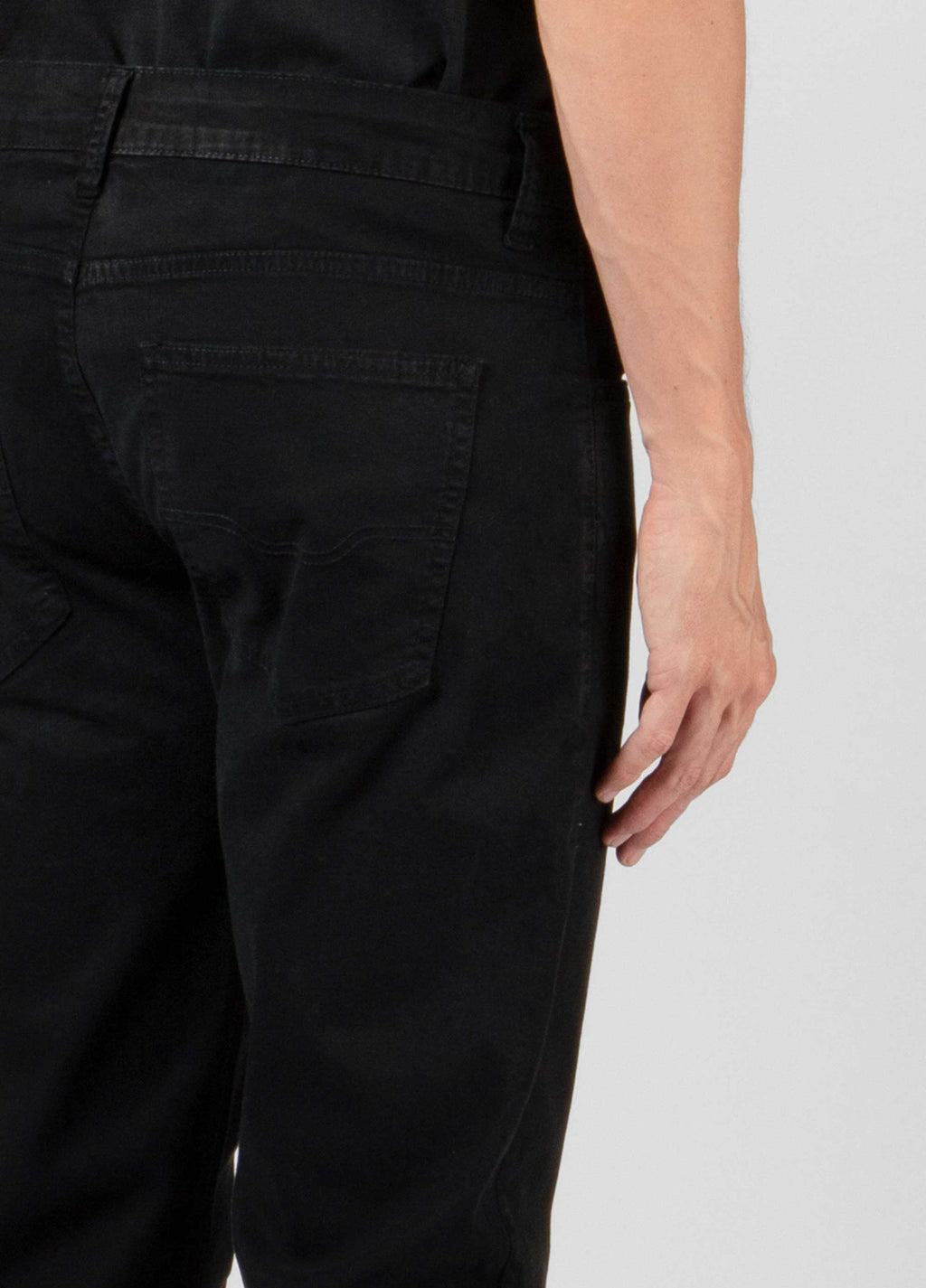 CALCA 5 POCKETS COLOR LISA PRETO