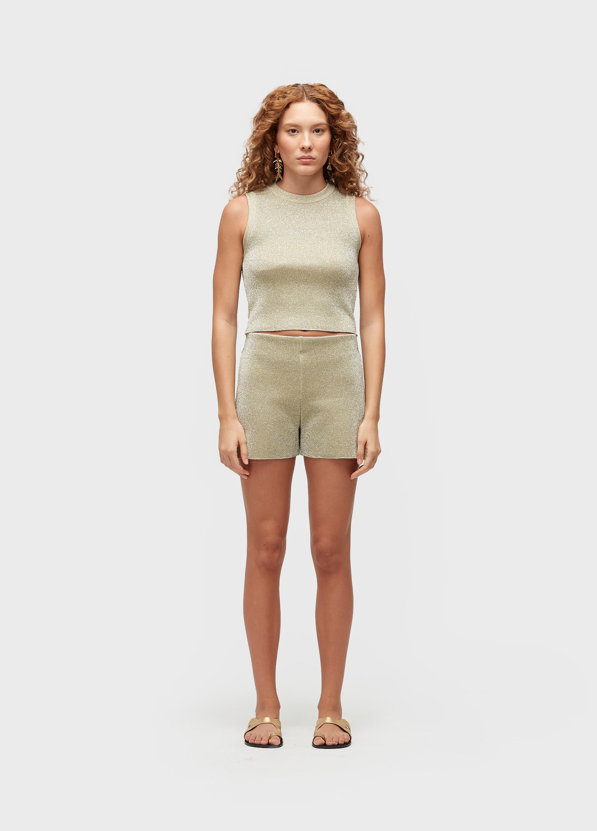 SHORT FEM TRICOT LUREX DOURADO/PRATA