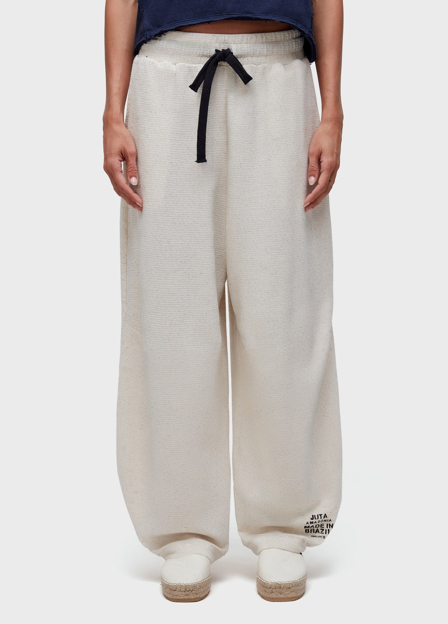 CALÇA PREGAS JUTA
