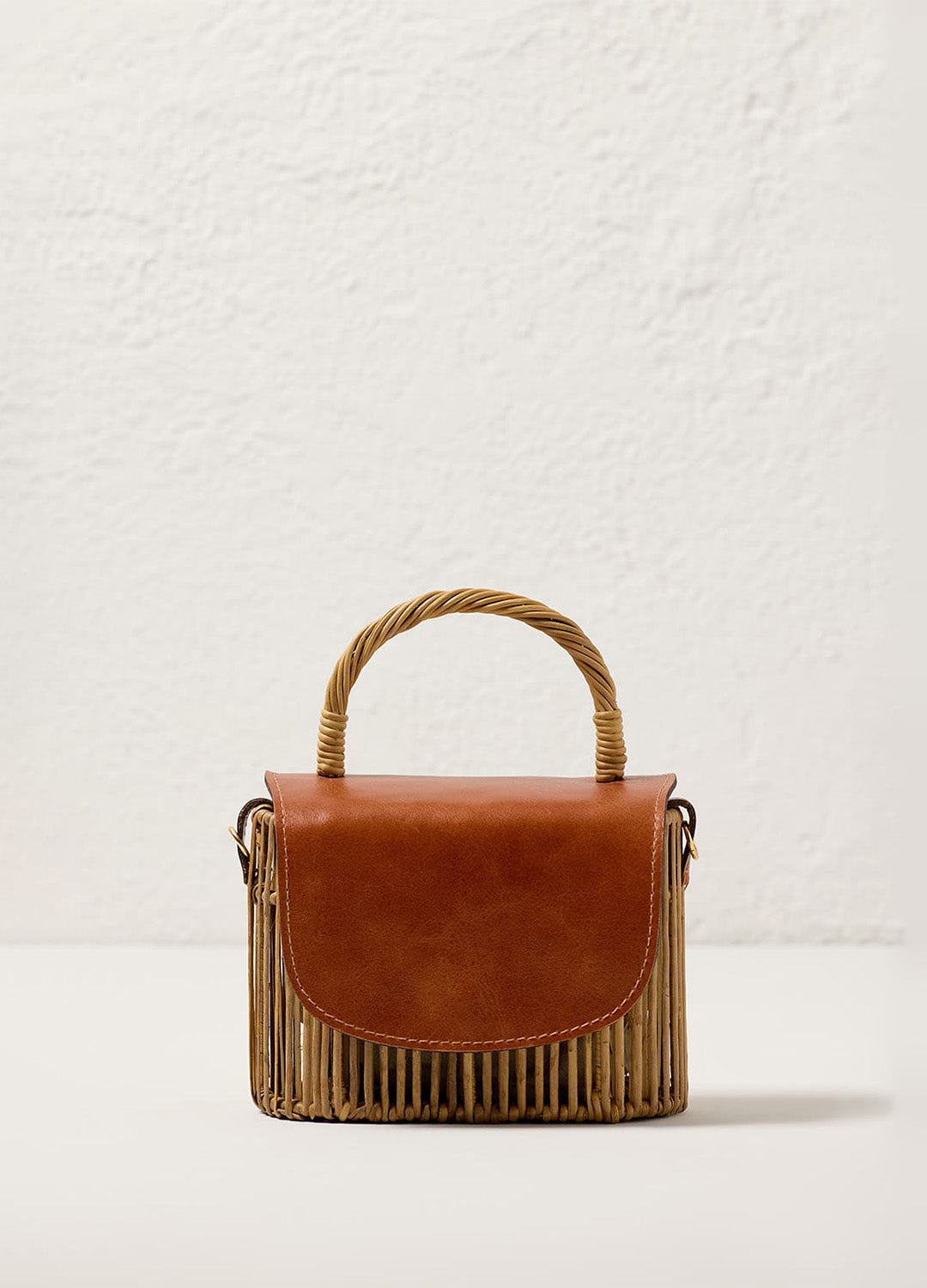 BOLSA ALÇA VIME TRANCADO