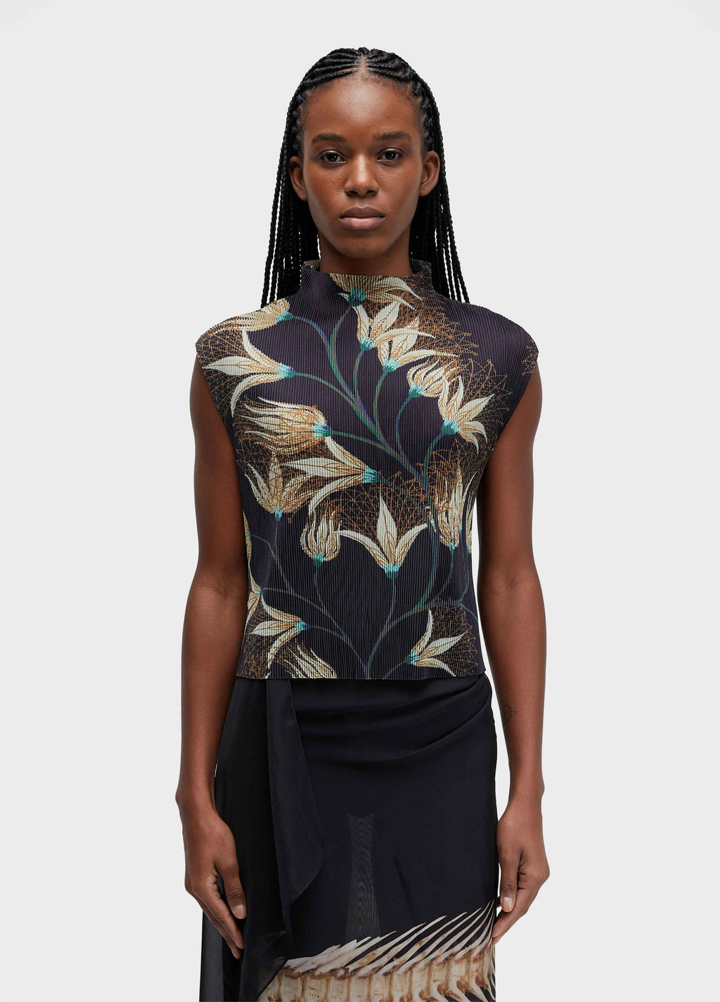 BLUSA SLEEVELESS PLISSÊ FLORAL TRAMA