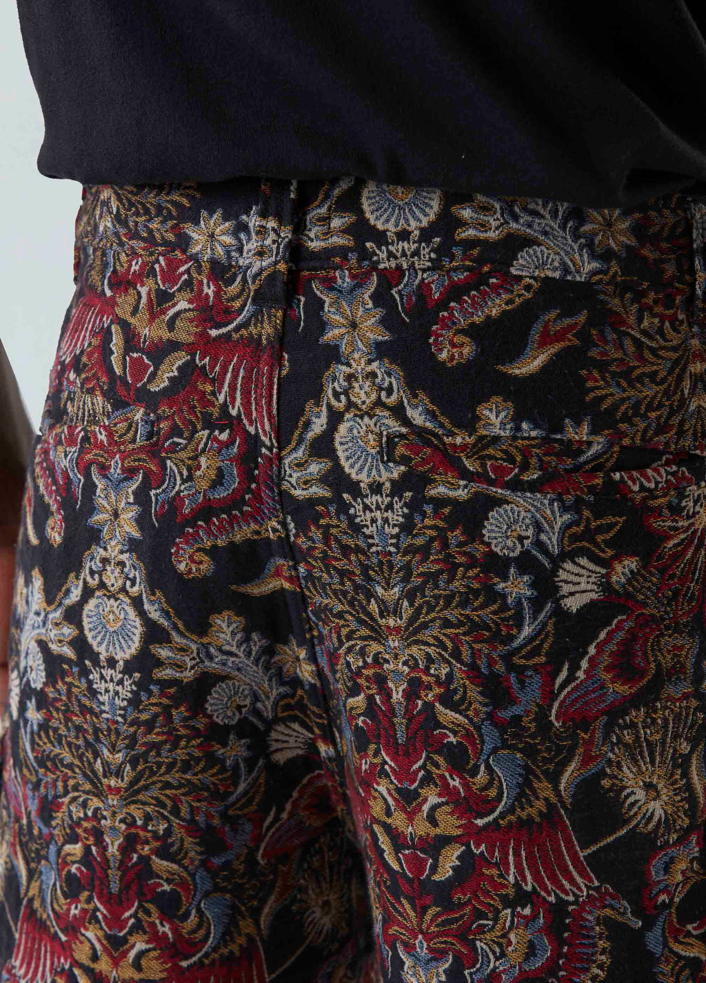 BERMUDA CARGO JACQUARD ORIGEM PRETO/VERMELHO